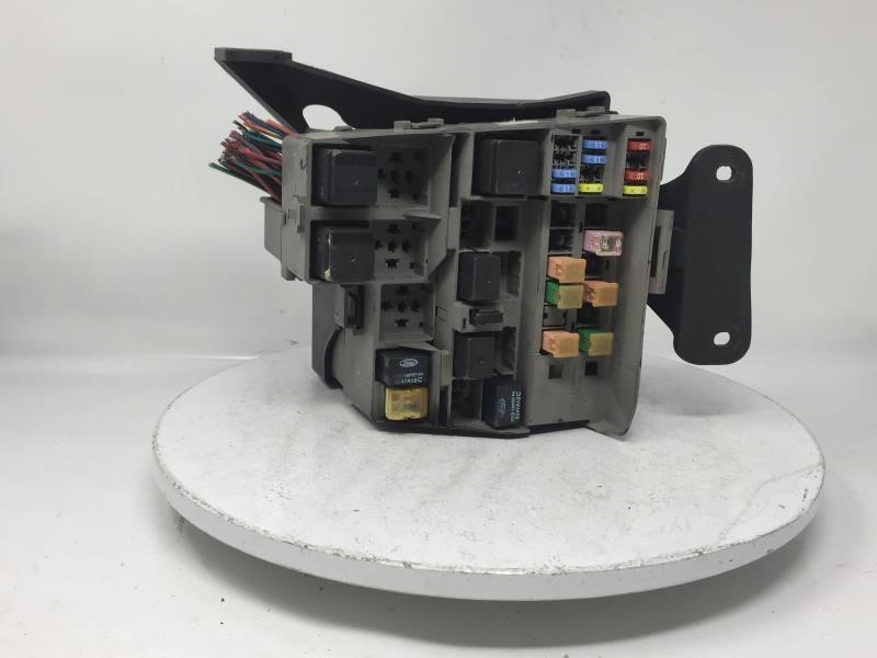 2002-2005 Ford Thunderbird Fusebox Fuse Box Relay Module 10004 - Oemusedautoparts1.com