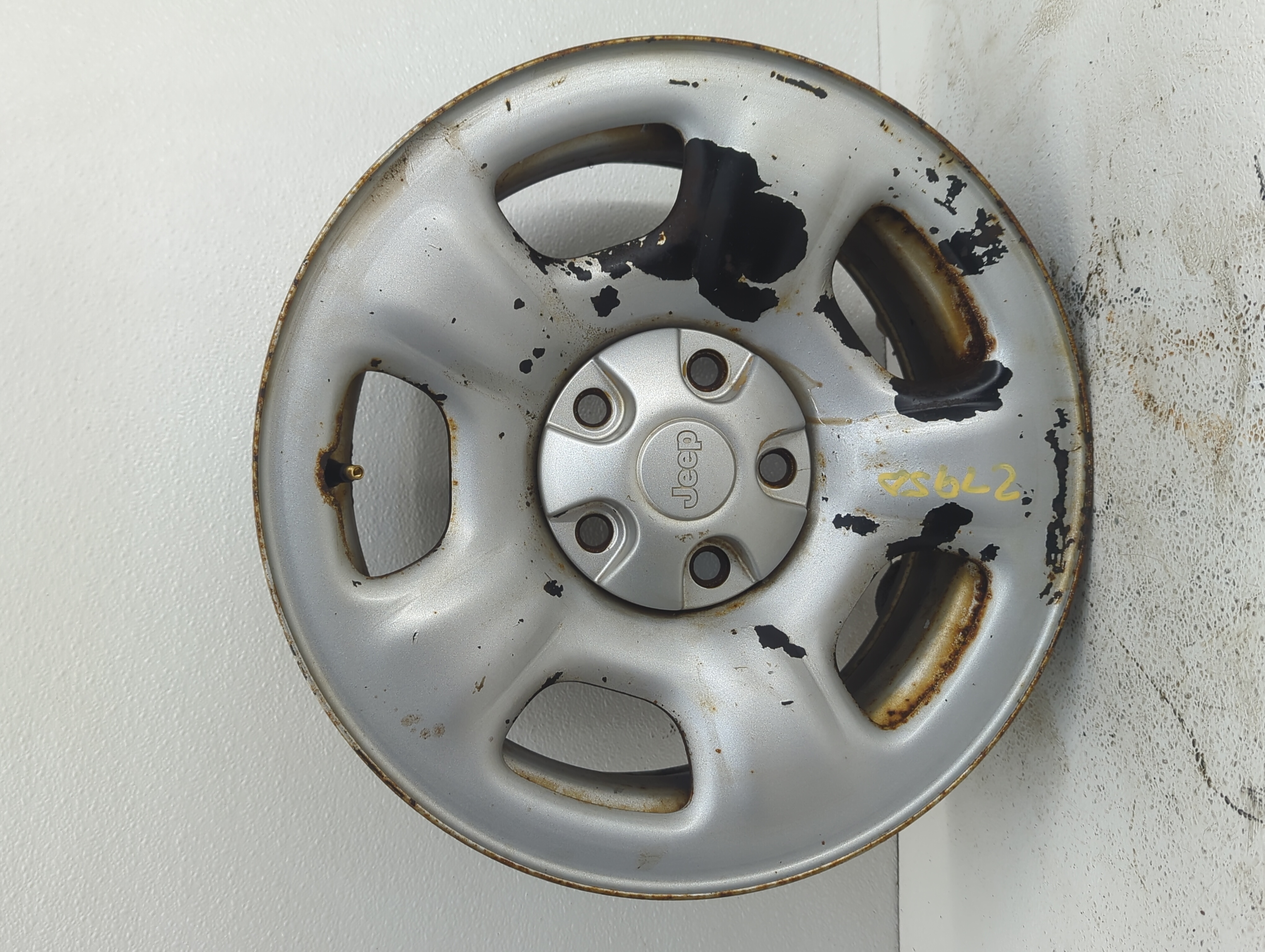 2002-2007 Jeep Liberty Wheel Rim Oem 1036672 - Oemusedautoparts1.com