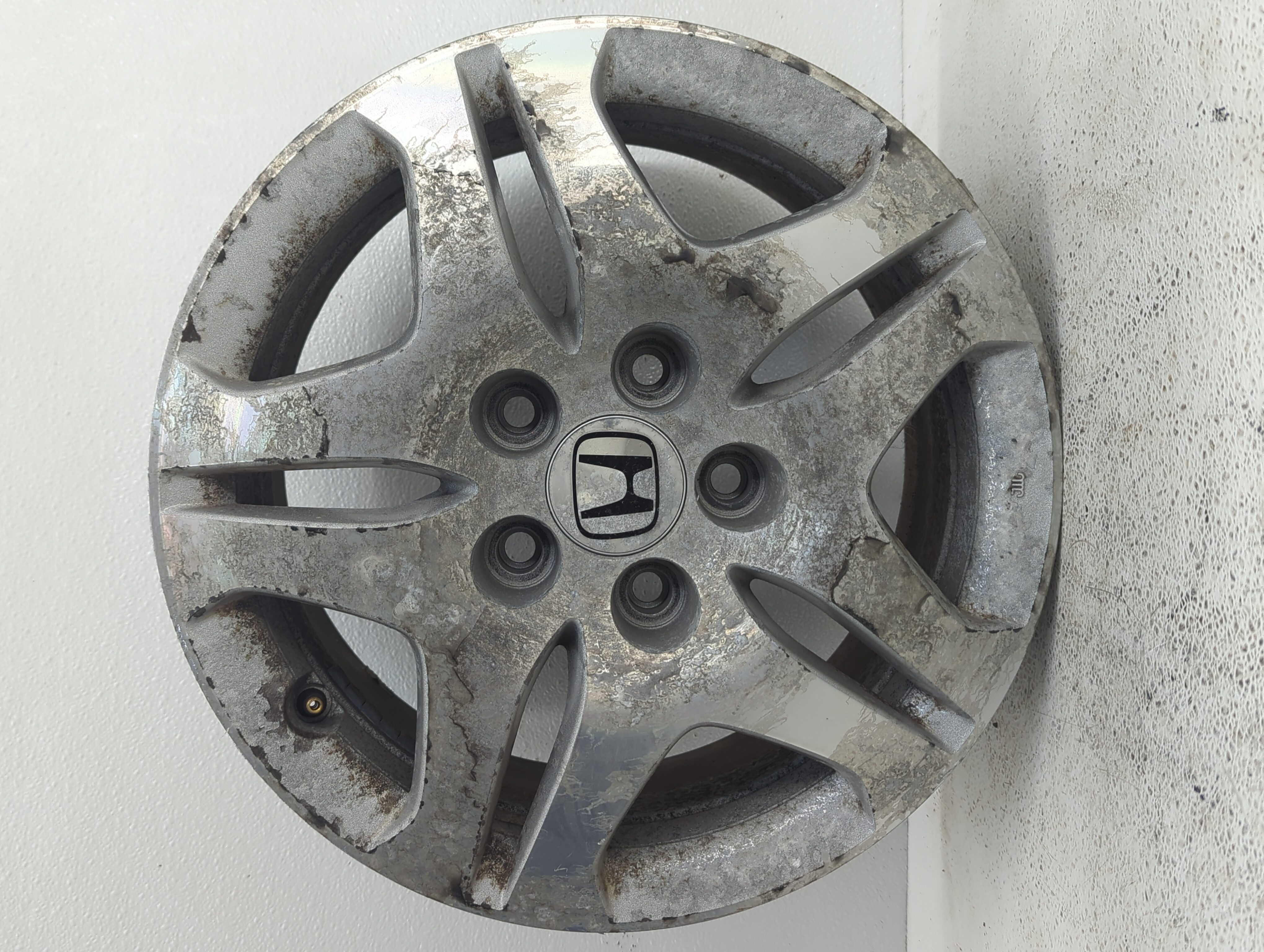Picture of 2005-2006 Honda Odyssey Wheel Rim Oem 1053013