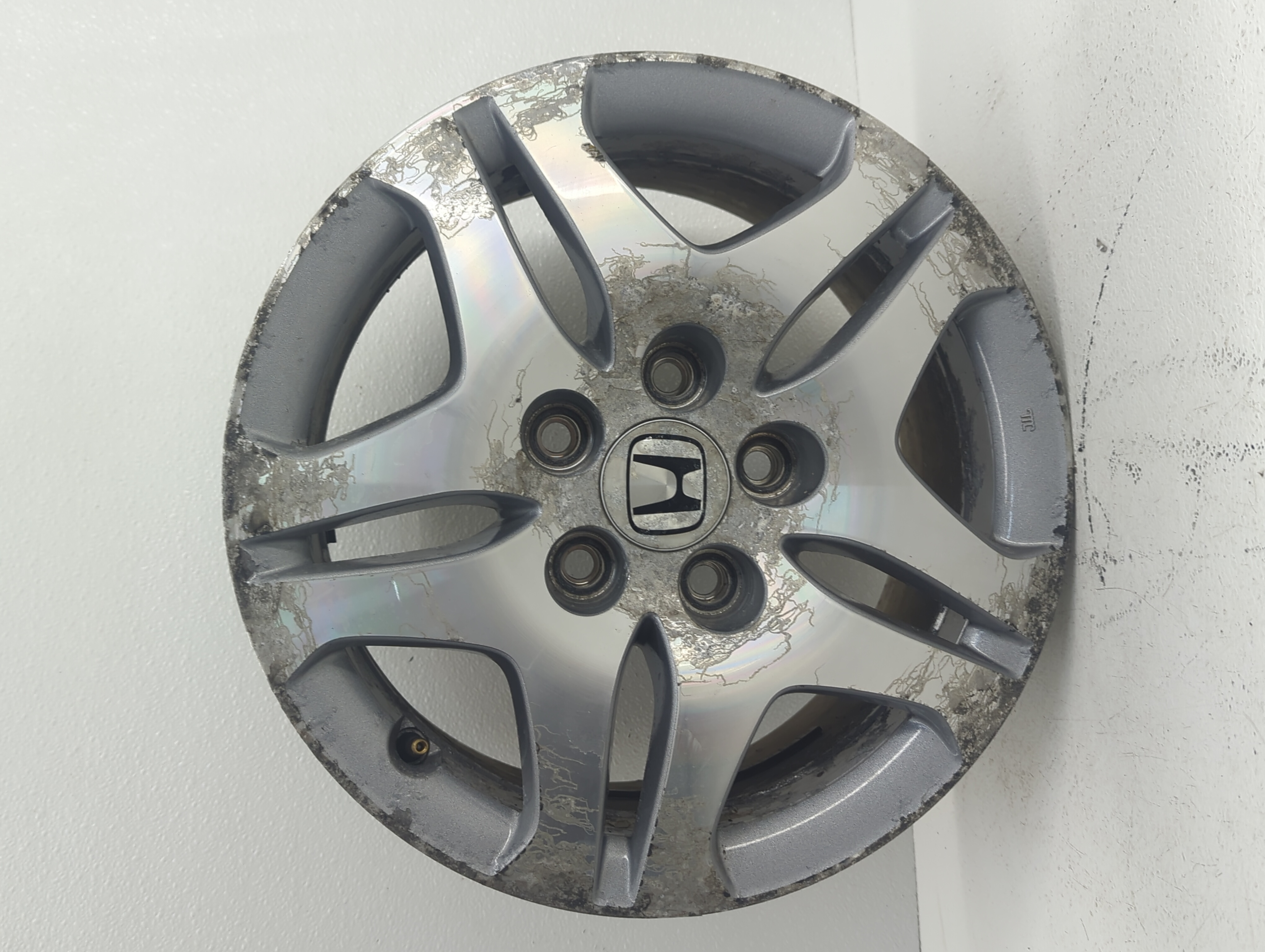 Picture of 2005-2006 Honda Odyssey Wheel Rim Oem 1053016