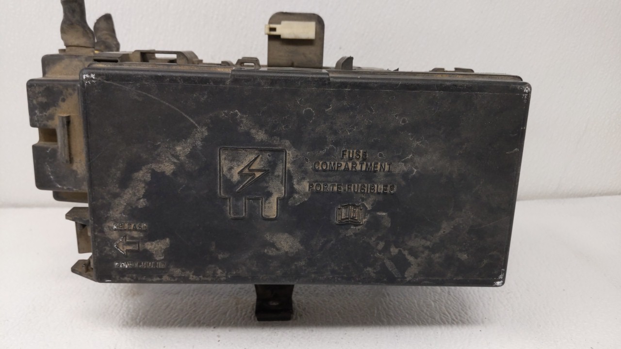 2002-2010 Ford Explorer Fusebox Fuse Box Relay Module 105606 - Oemusedautoparts1.com