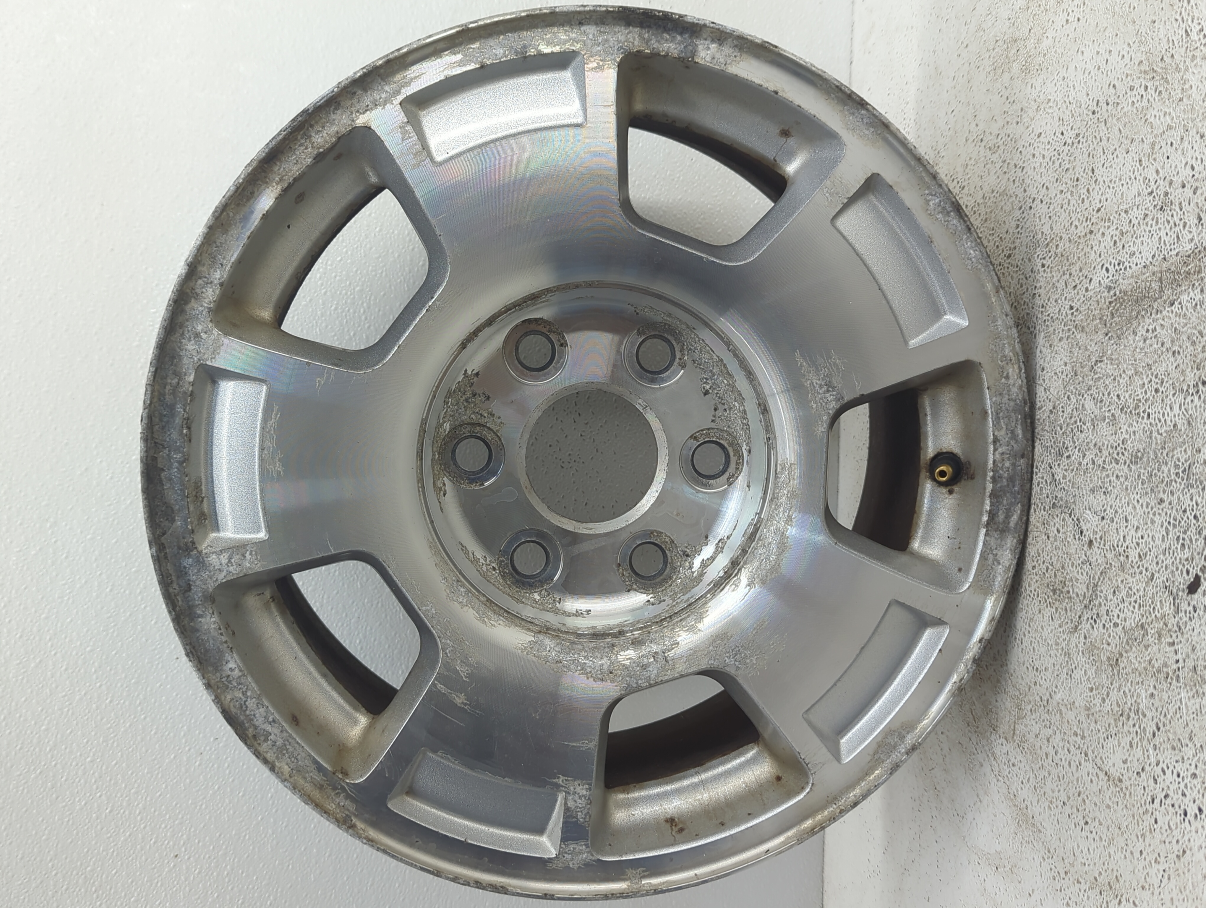 Chevrolet Suburban Wheel Rim Oem 1057240 - Oemusedautoparts1.com