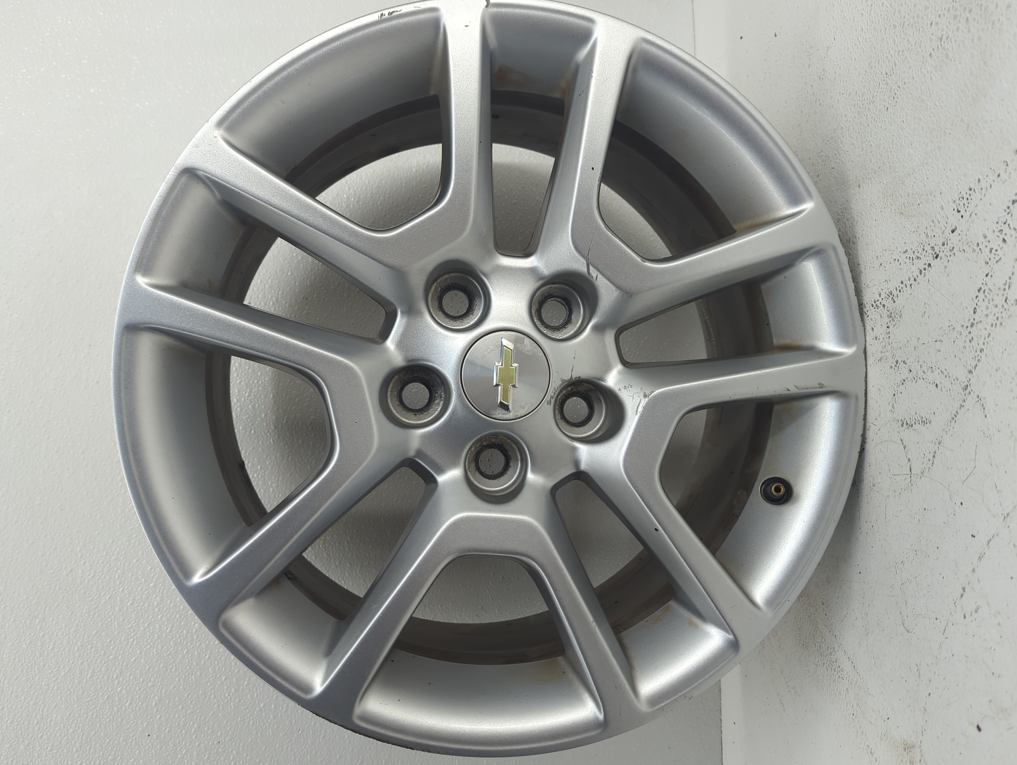 2015-2016 Chevrolet Malibu Wheel Rim Oem 1057304 - Oemusedautoparts1.com