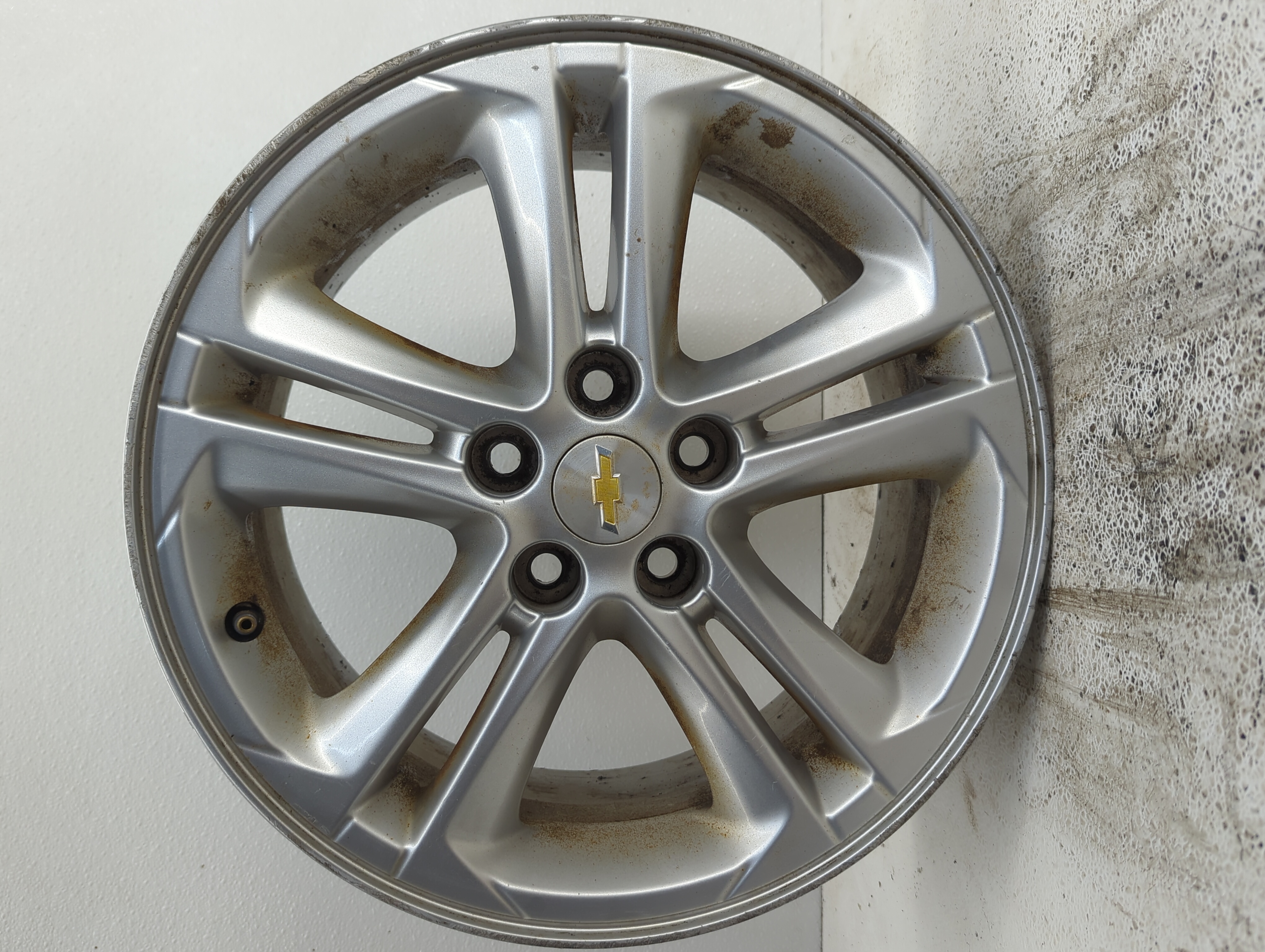 2016-2018 Chevrolet Cruze Wheel Rim Oem 1057317 - Oemusedautoparts1.com