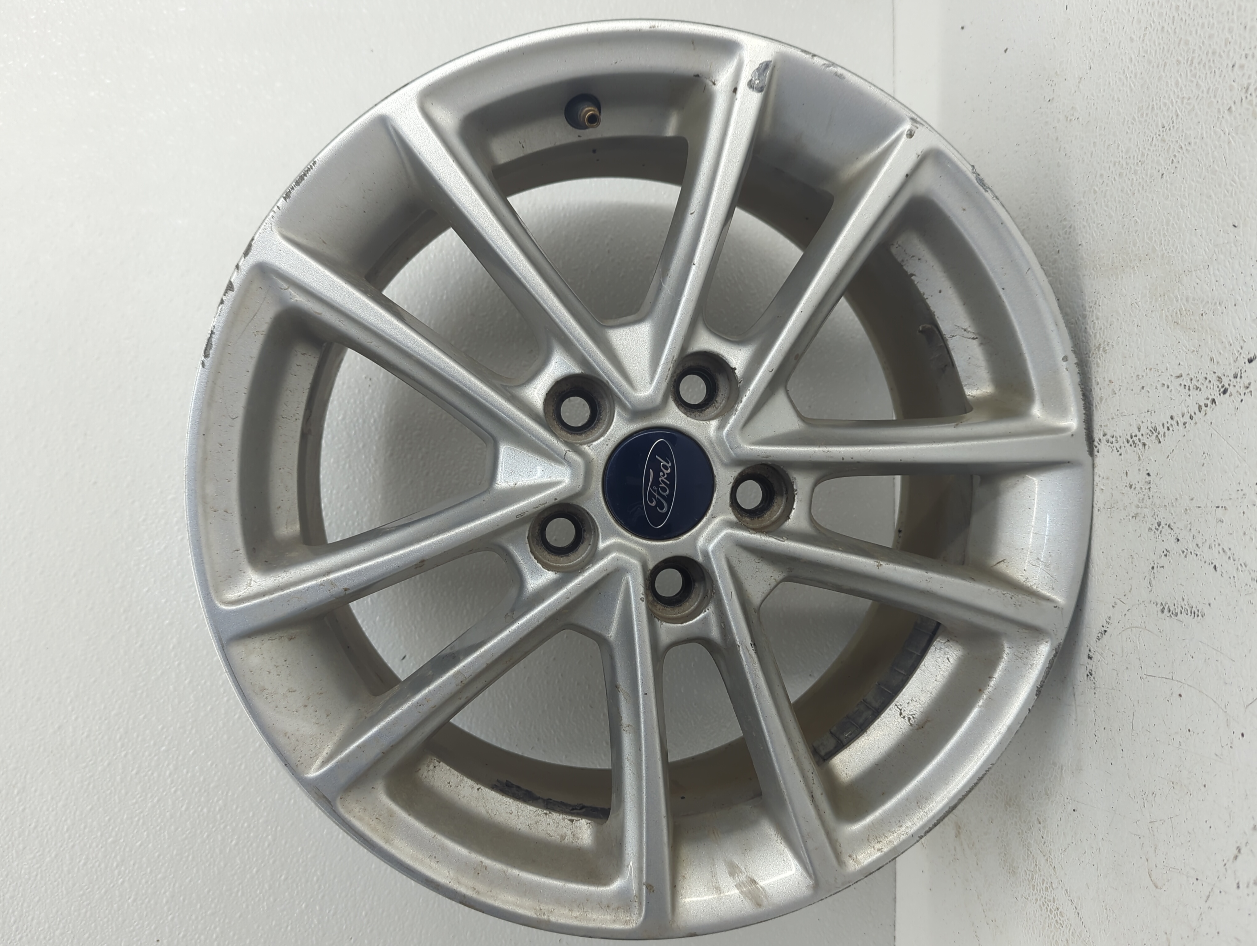 2015-2018 Ford Focus Wheel Rim Oem 1057330 - Oemusedautoparts1.com