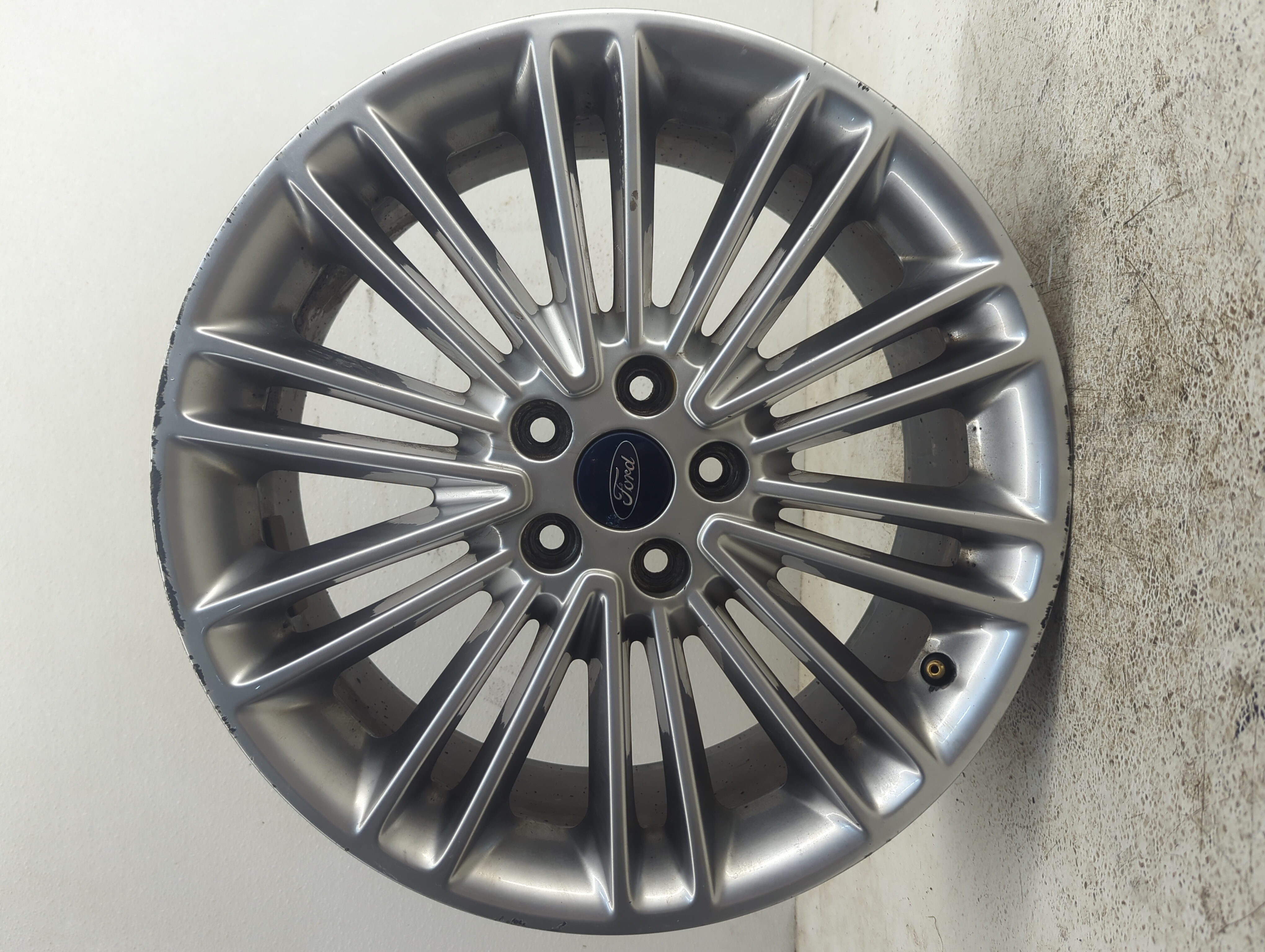 Picture of 2013-2016 Ford Fusion Wheel Rim Oem 1057805