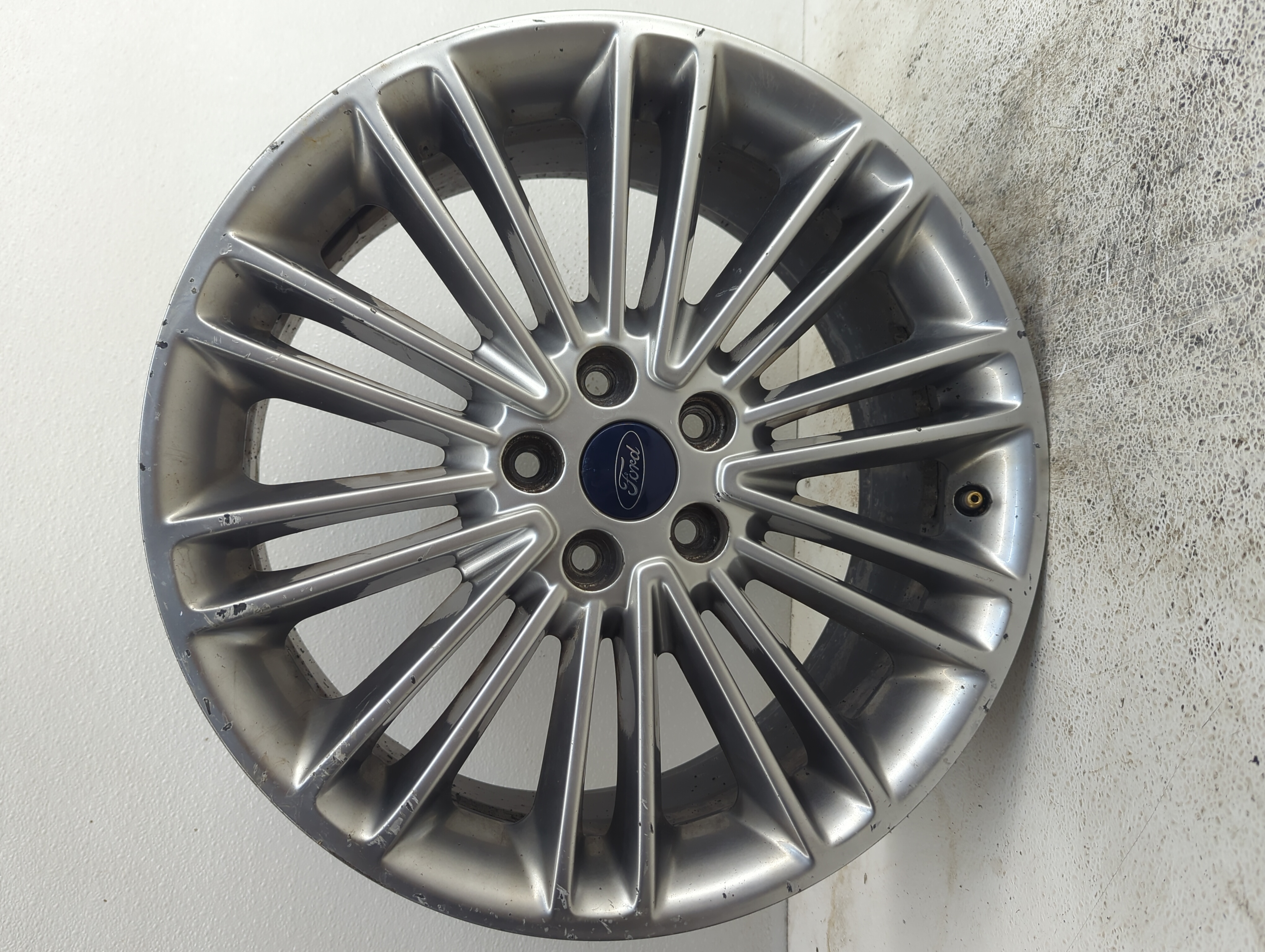 Picture of 2013-2016 Ford Fusion Wheel Rim Oem 1057806