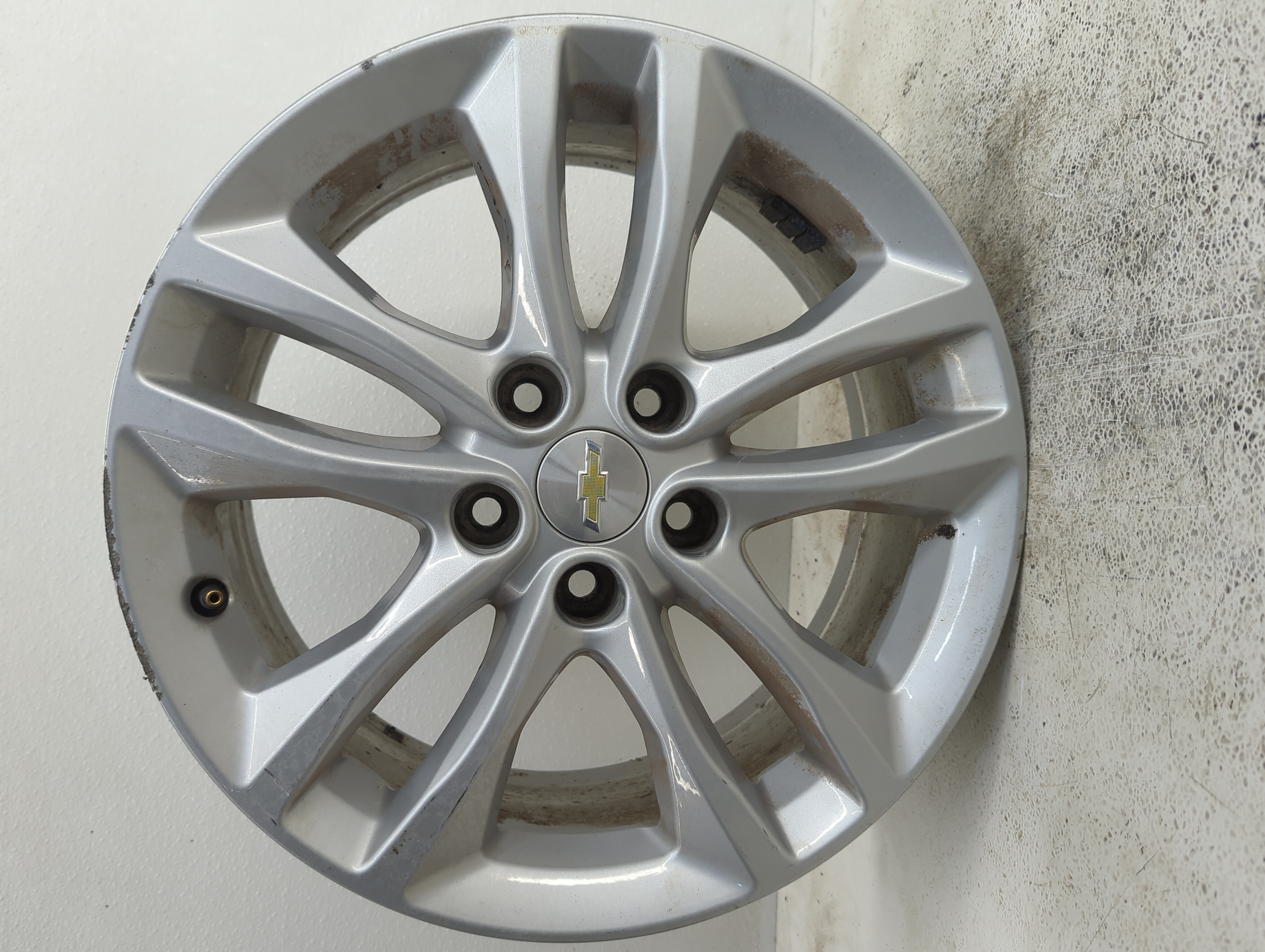 2016-2018 Chevrolet Malibu Wheel Rim Oem 1060519 - Oemusedautoparts1.com