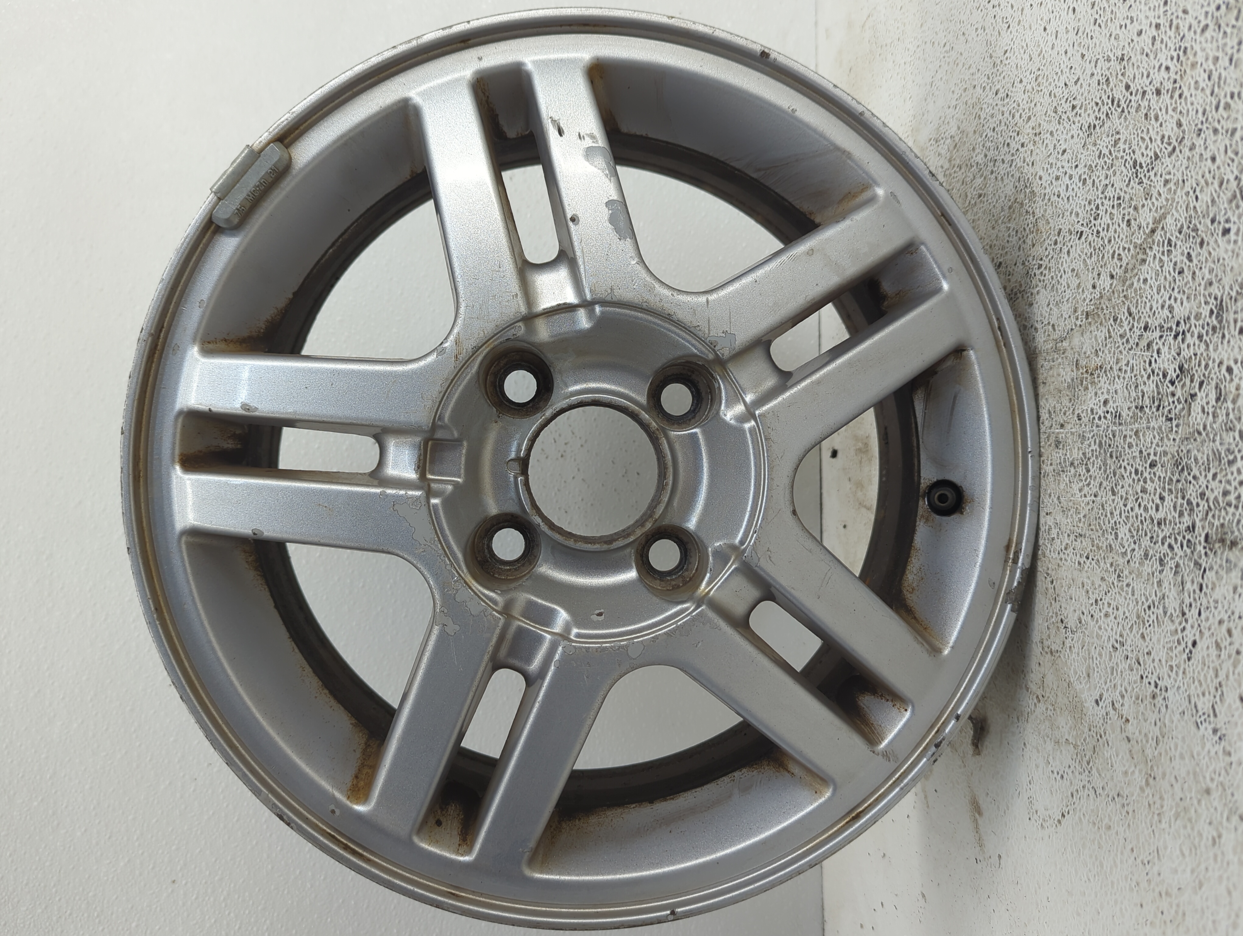 2000-2004 Ford Focus Wheel Rim Oem 1065289 - Oemusedautoparts1.com