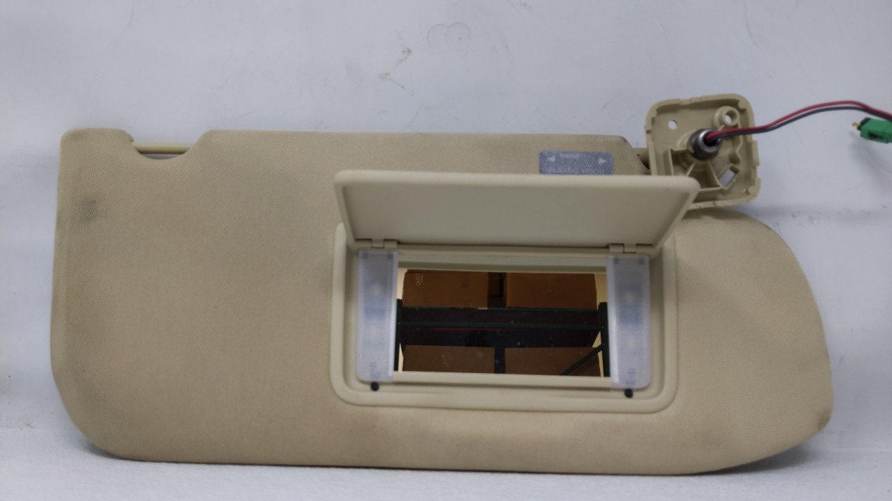 2013-2019 Ford Taurus Passenger Sun Visor Mirror Right Sunvisor Beige 106552 - Oemusedautoparts1.com