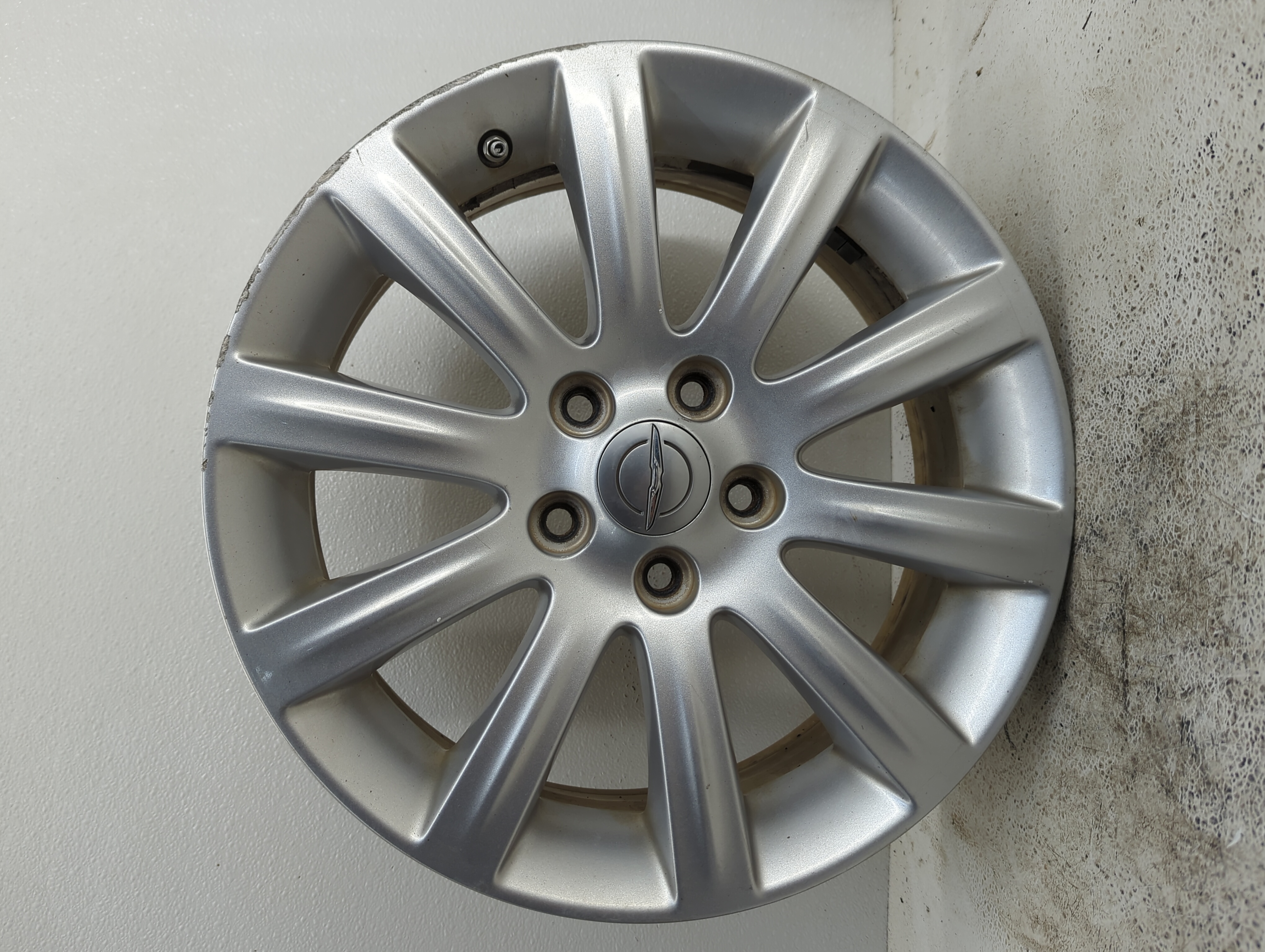 2011-2014 Chrysler 200 Wheel Rim Oem 1066539 - Oemusedautoparts1.com