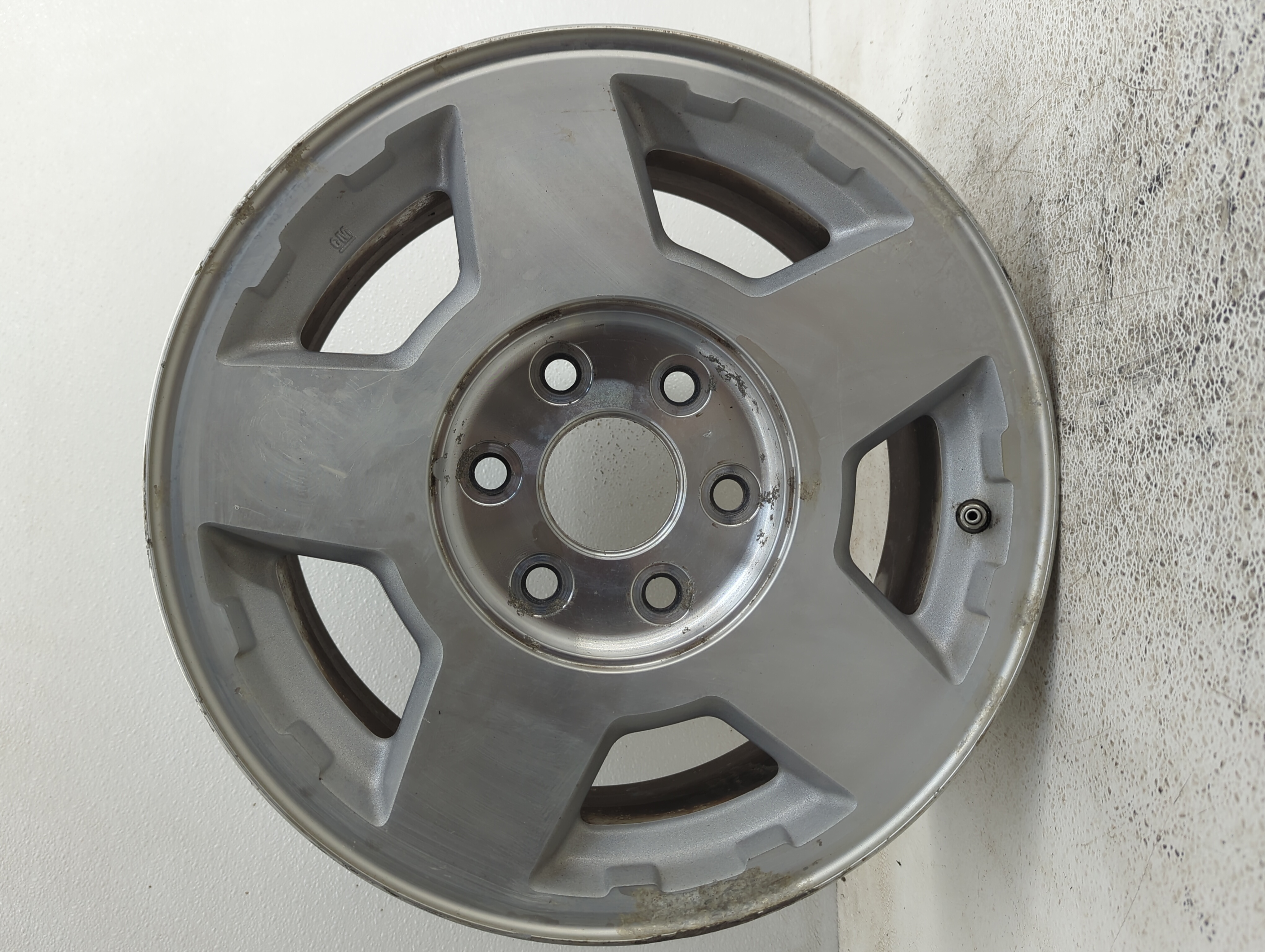 Picture of 2004-2006 Chevrolet Tahoe Wheel Rim Oem 1066729
