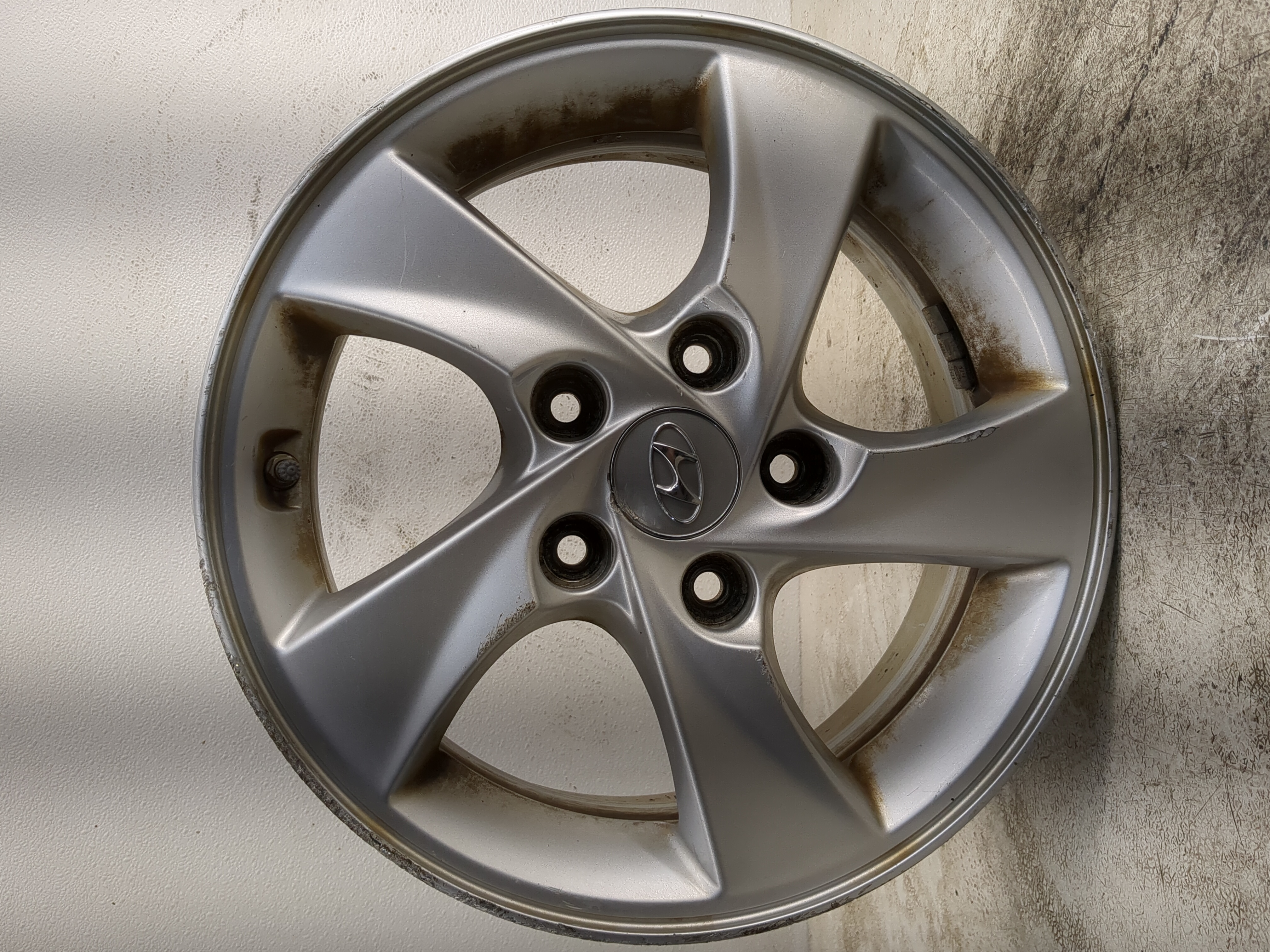 2014-2016 Hyundai Elantra Oem Wheel Rim 1066738 - Oemusedautoparts1.com