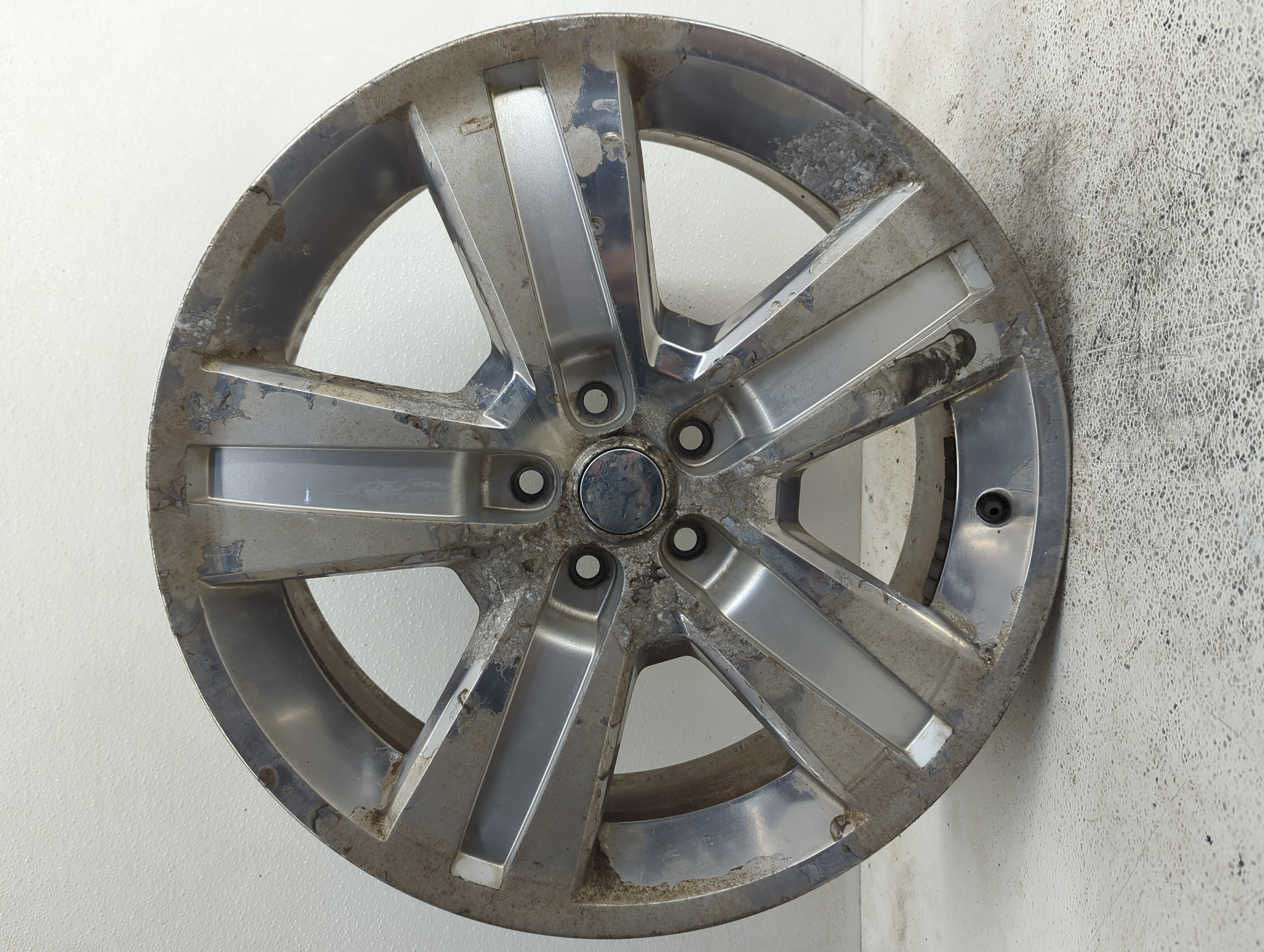 Picture of 2011-2012 Jeep Liberty Wheel Rim Oem 1067212