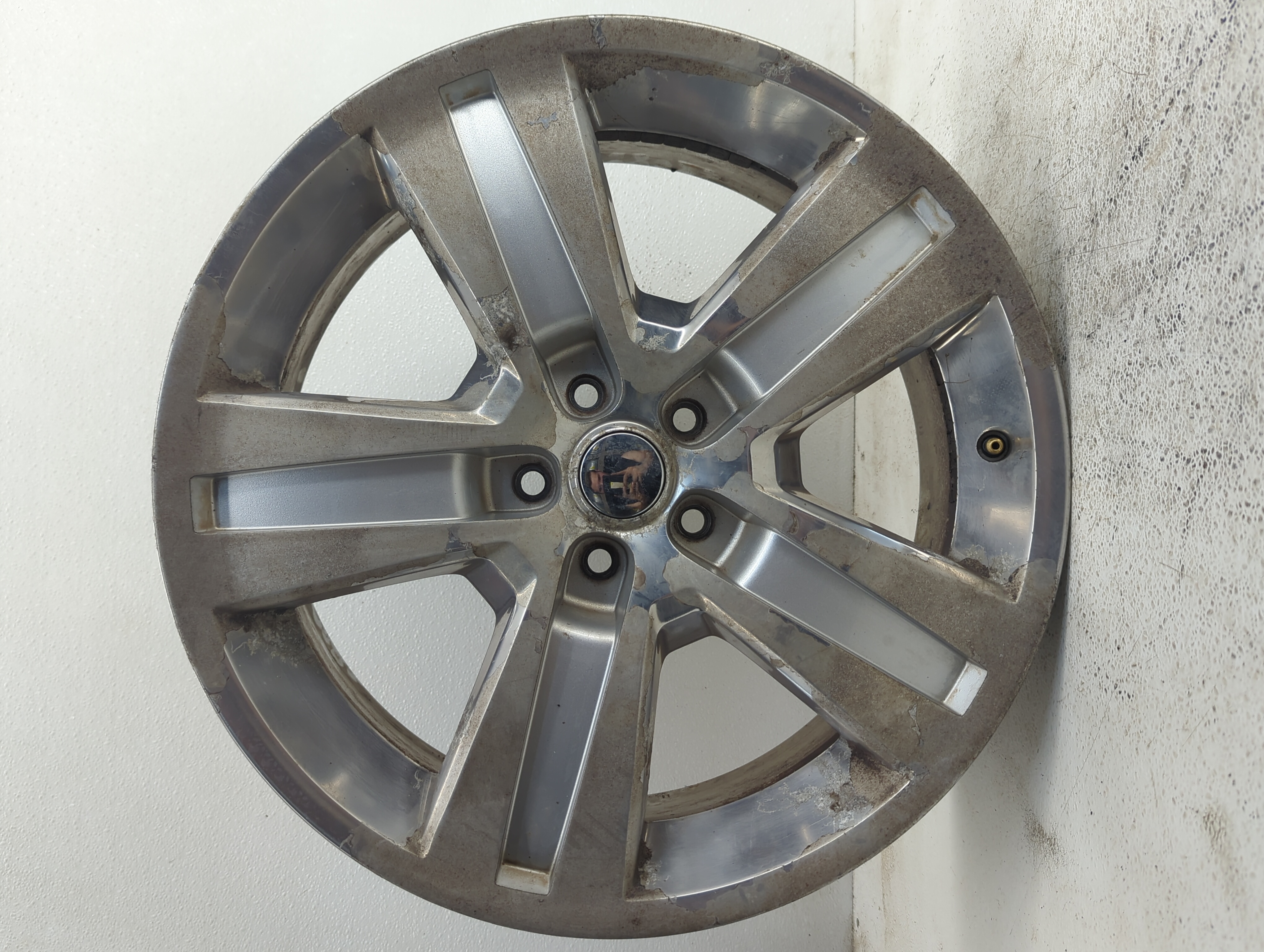 Picture of 2011-2012 Jeep Liberty Wheel Rim Oem 1067213