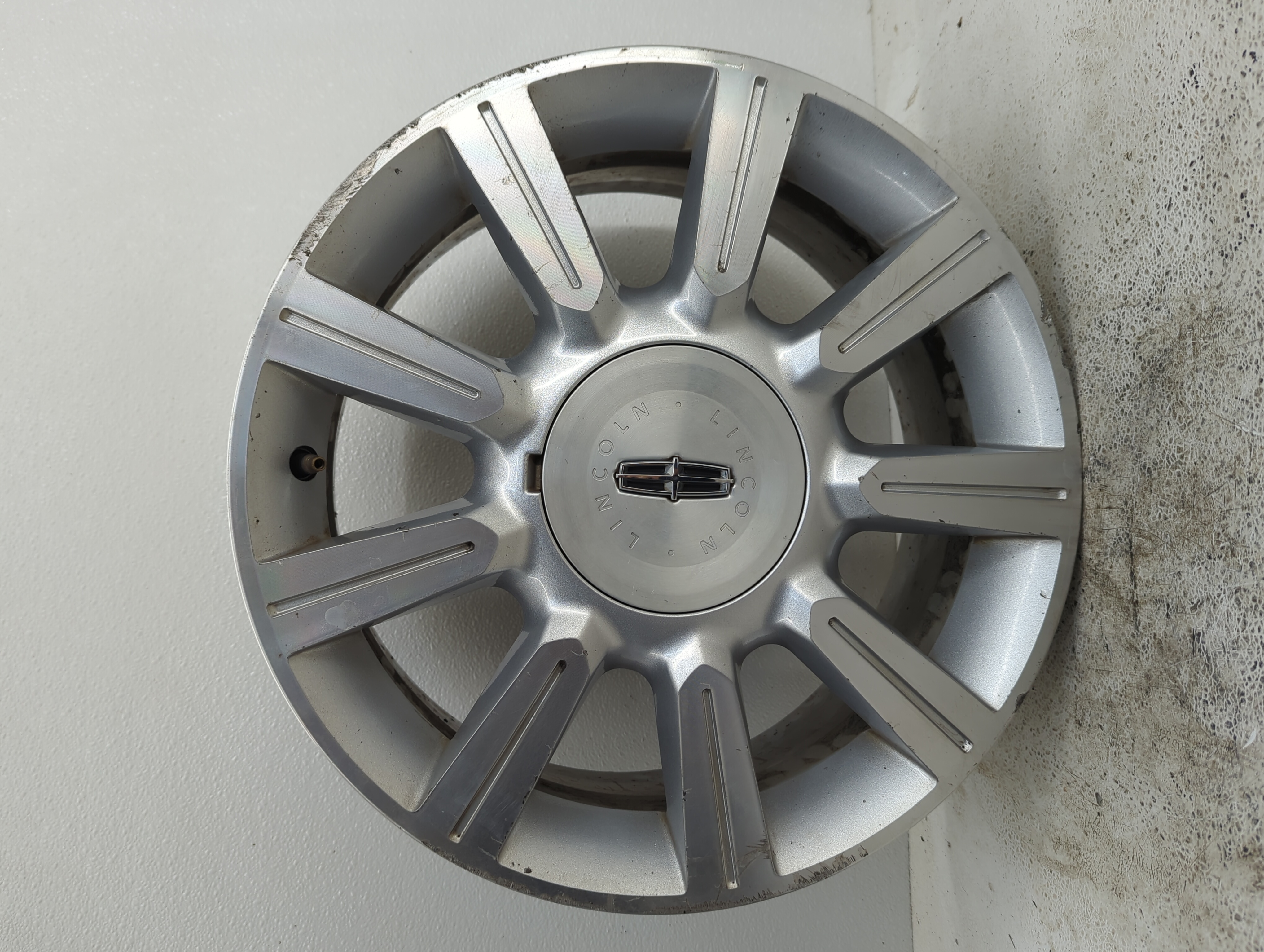 2010-2012 Lincoln Mkz Wheel Rim Oem 1067277 - Oemusedautoparts1.com