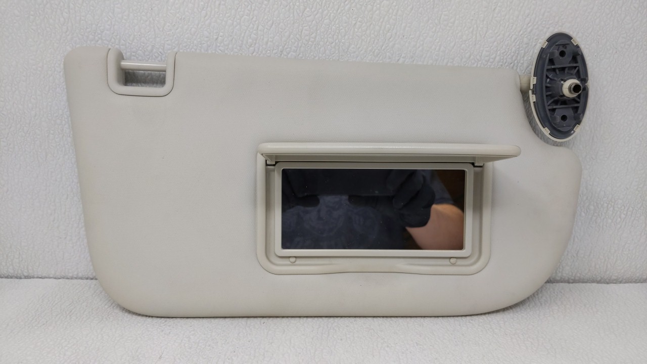 2013-2019 Ford Escape Passenger Sun Visor Mirror Right Sunvisor Ivory 106942 - Oemusedautoparts1.com