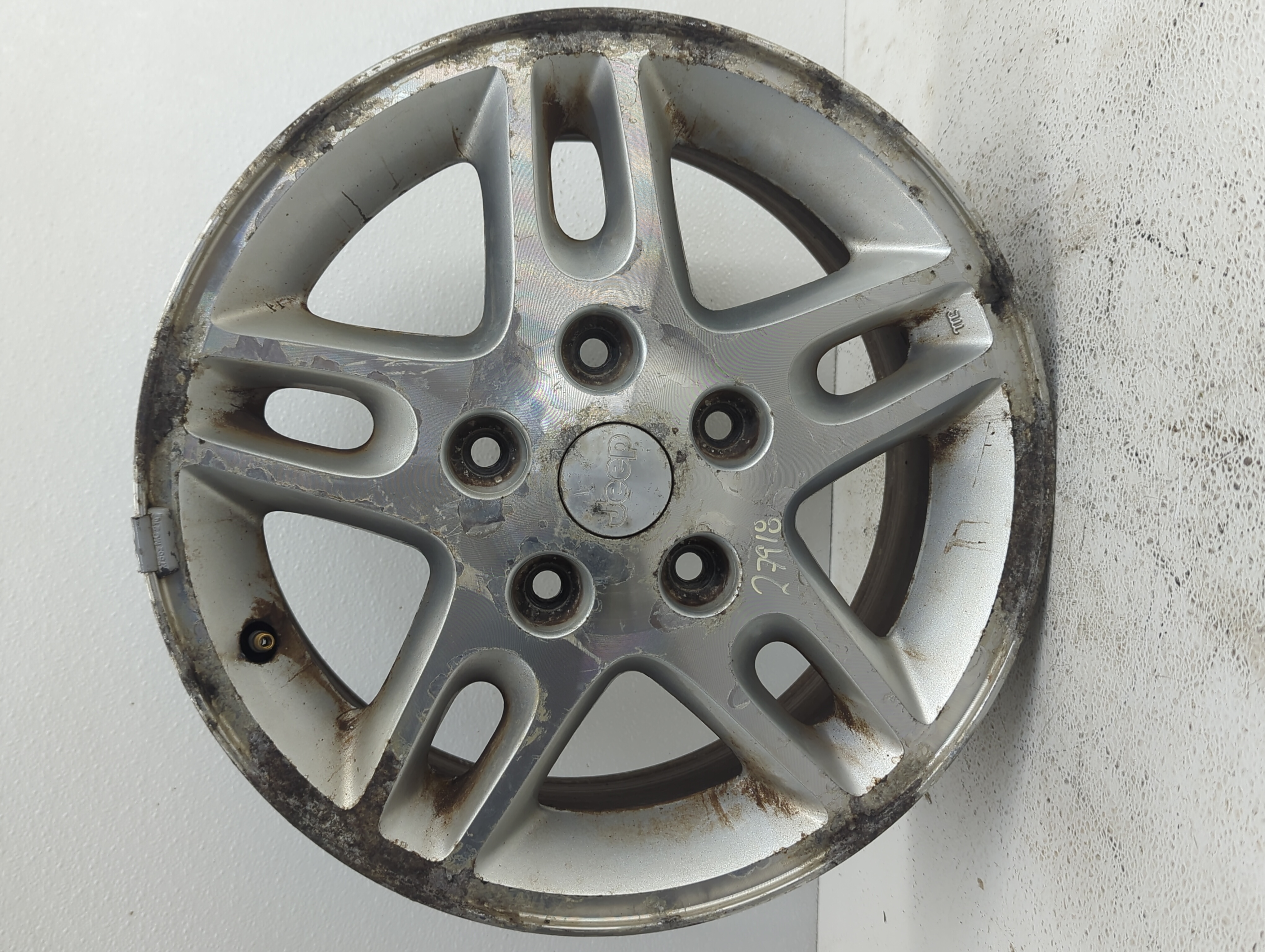 2002-2004 Jeep Grand Cherokee Wheel Rim Oem 1073969 - Oemusedautoparts1.com