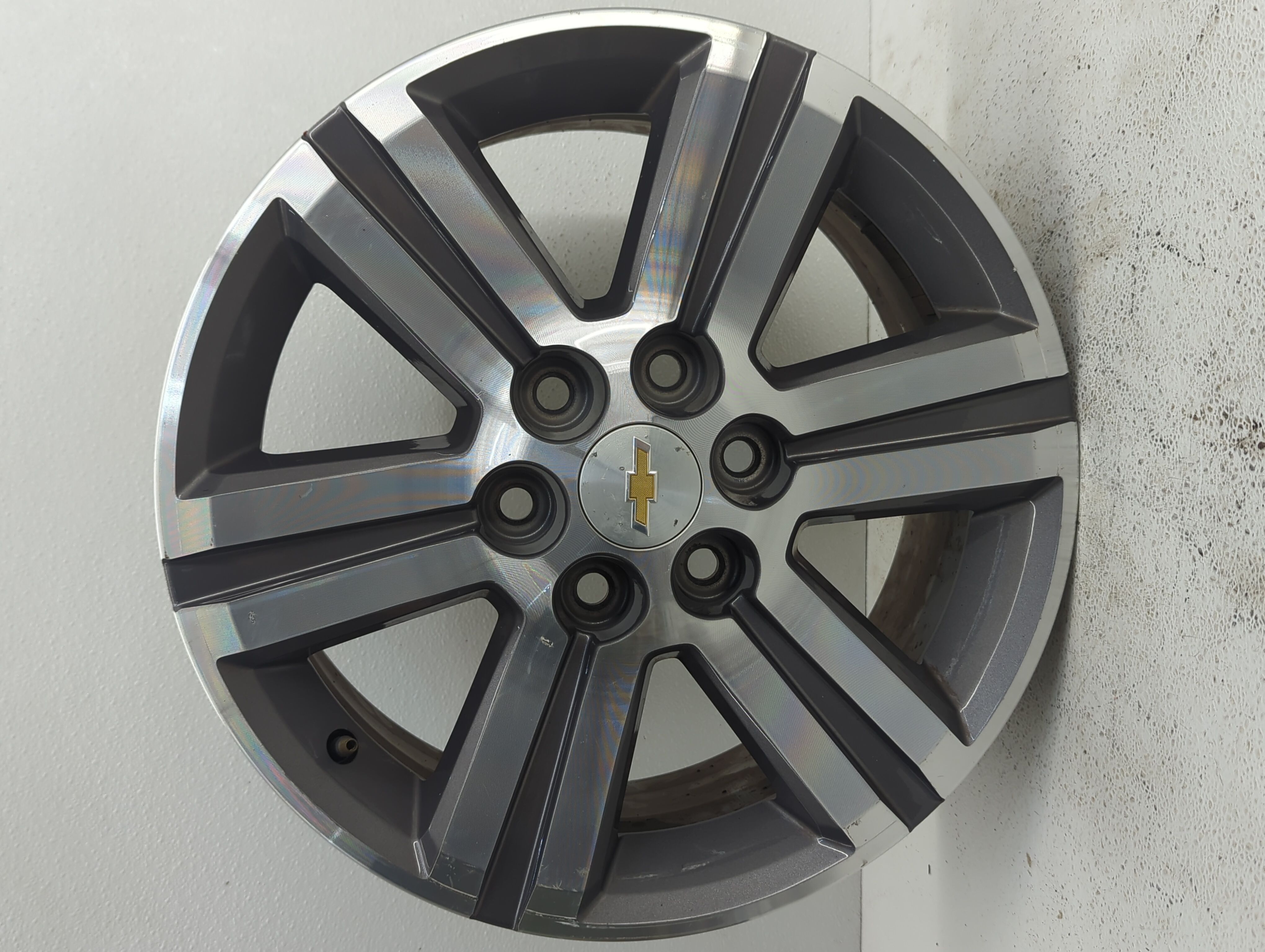 2015-2017 Chevrolet Traverse Wheel Rim Oem 1073987 - Oemusedautoparts1.com