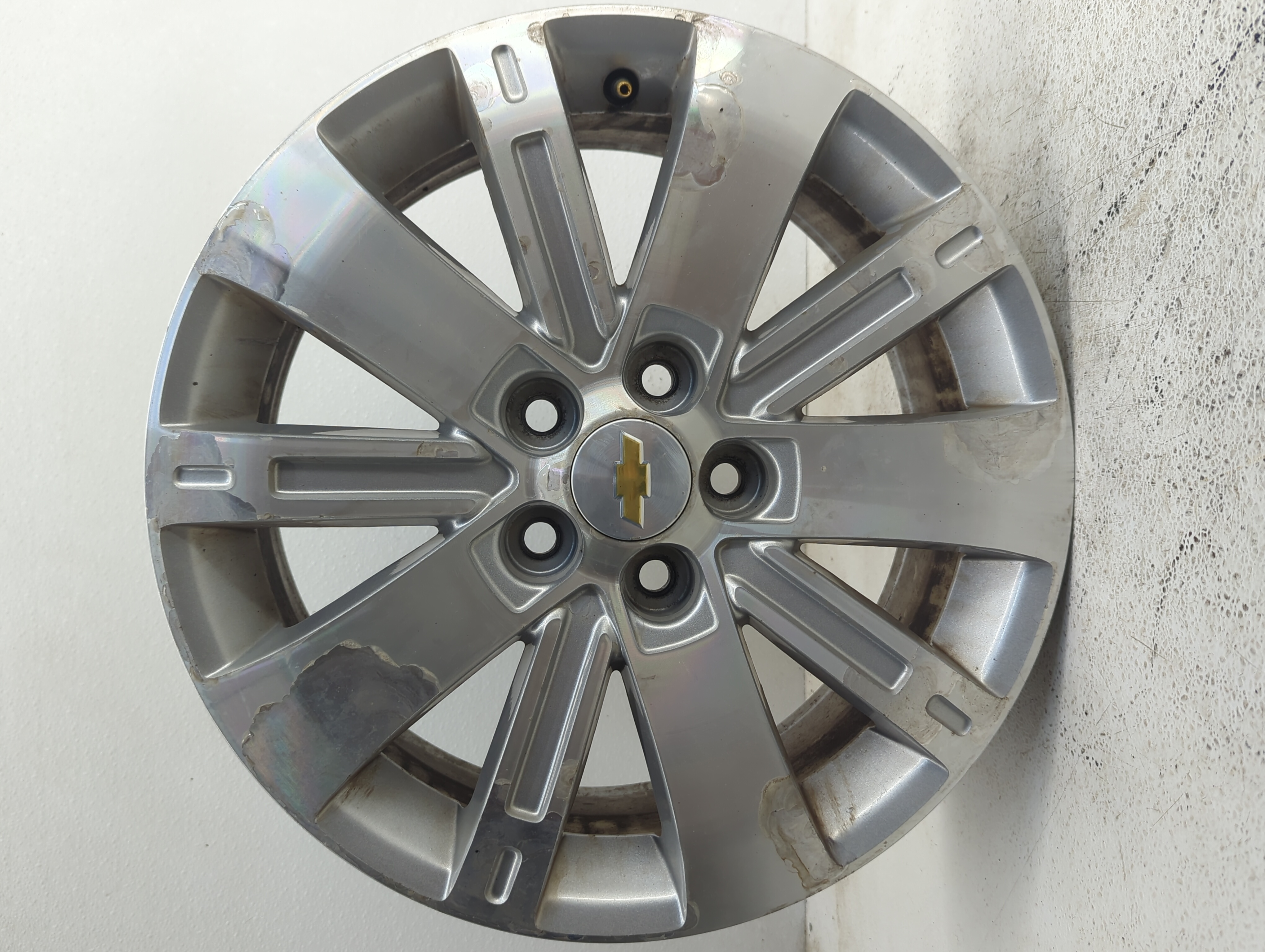 Picture of 2010-2012 Chevrolet Equinox Wheel Rim Oem 1074138
