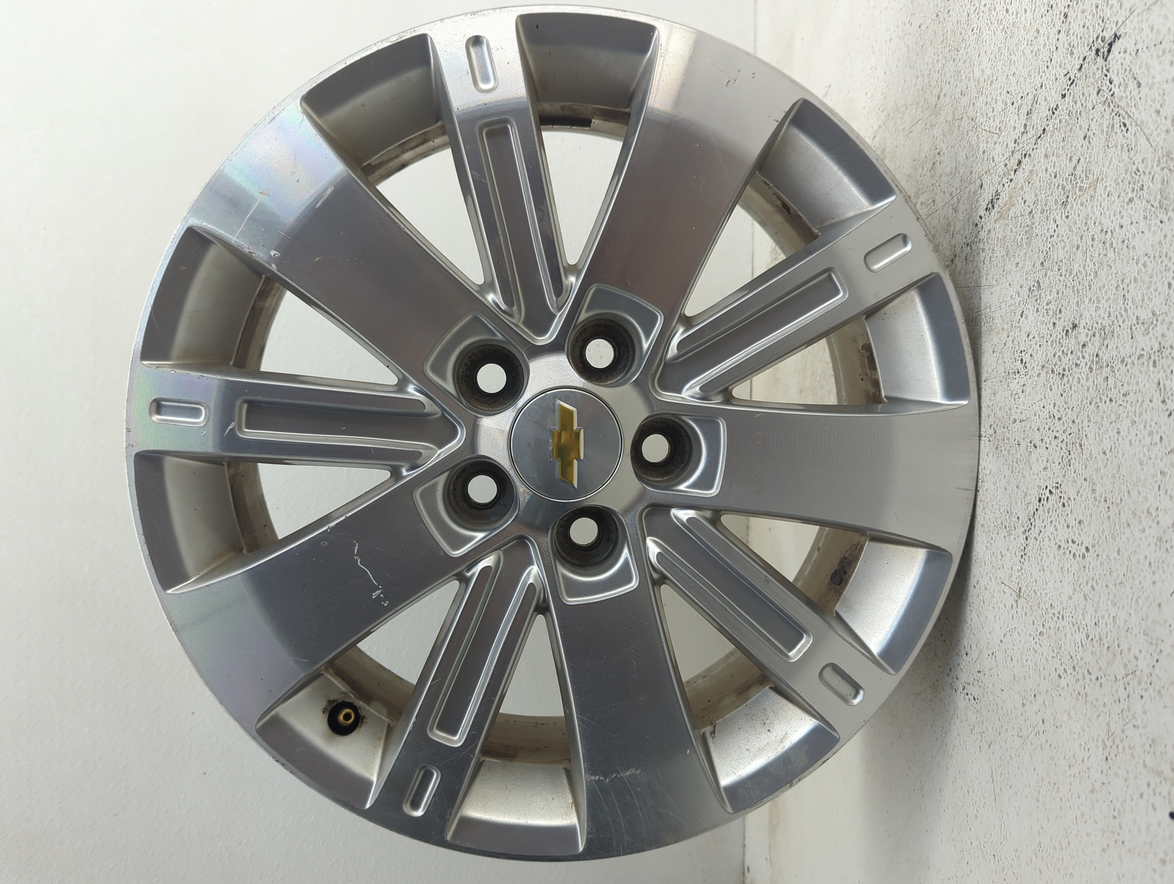 Picture of 2010-2012 Chevrolet Equinox Wheel Rim Oem 1074140