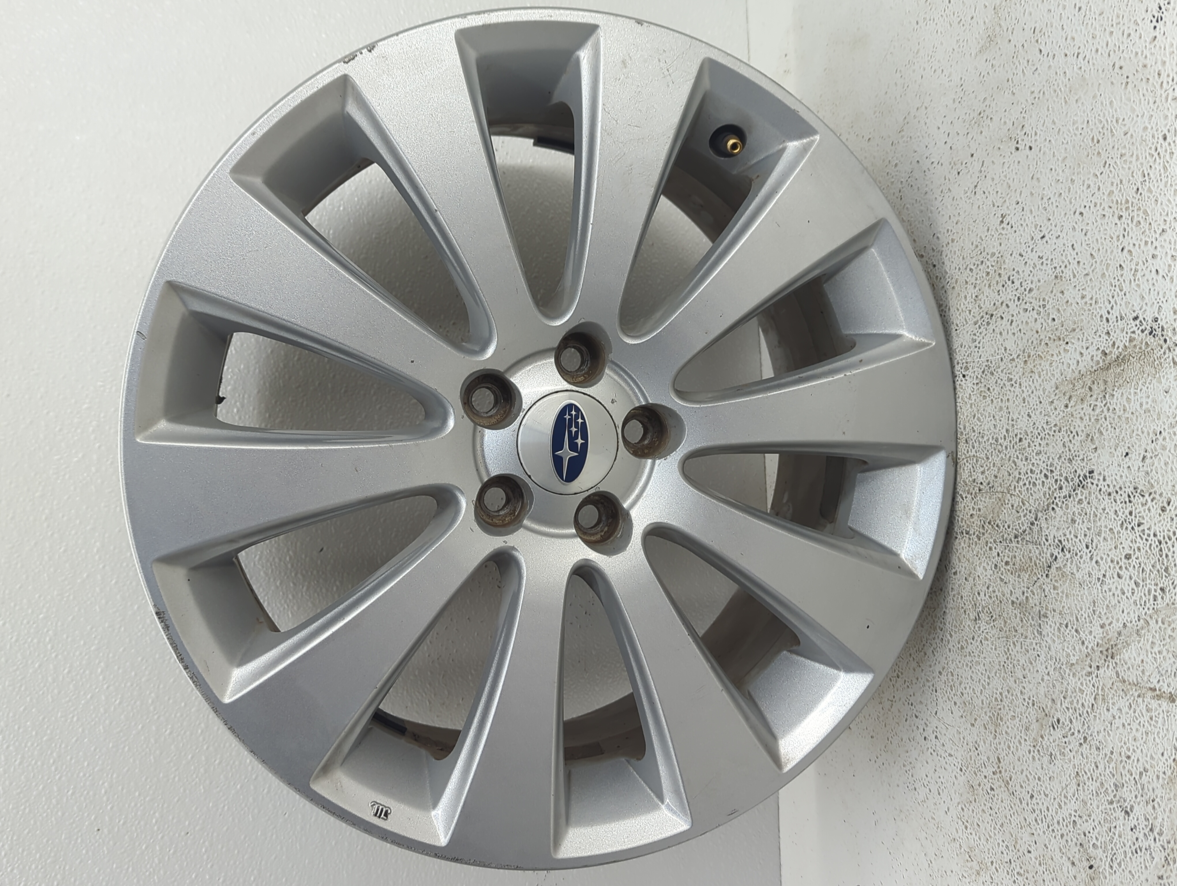 2010-2012 Subaru Legacy Wheel Rim Oem 1074186 - Oemusedautoparts1.com