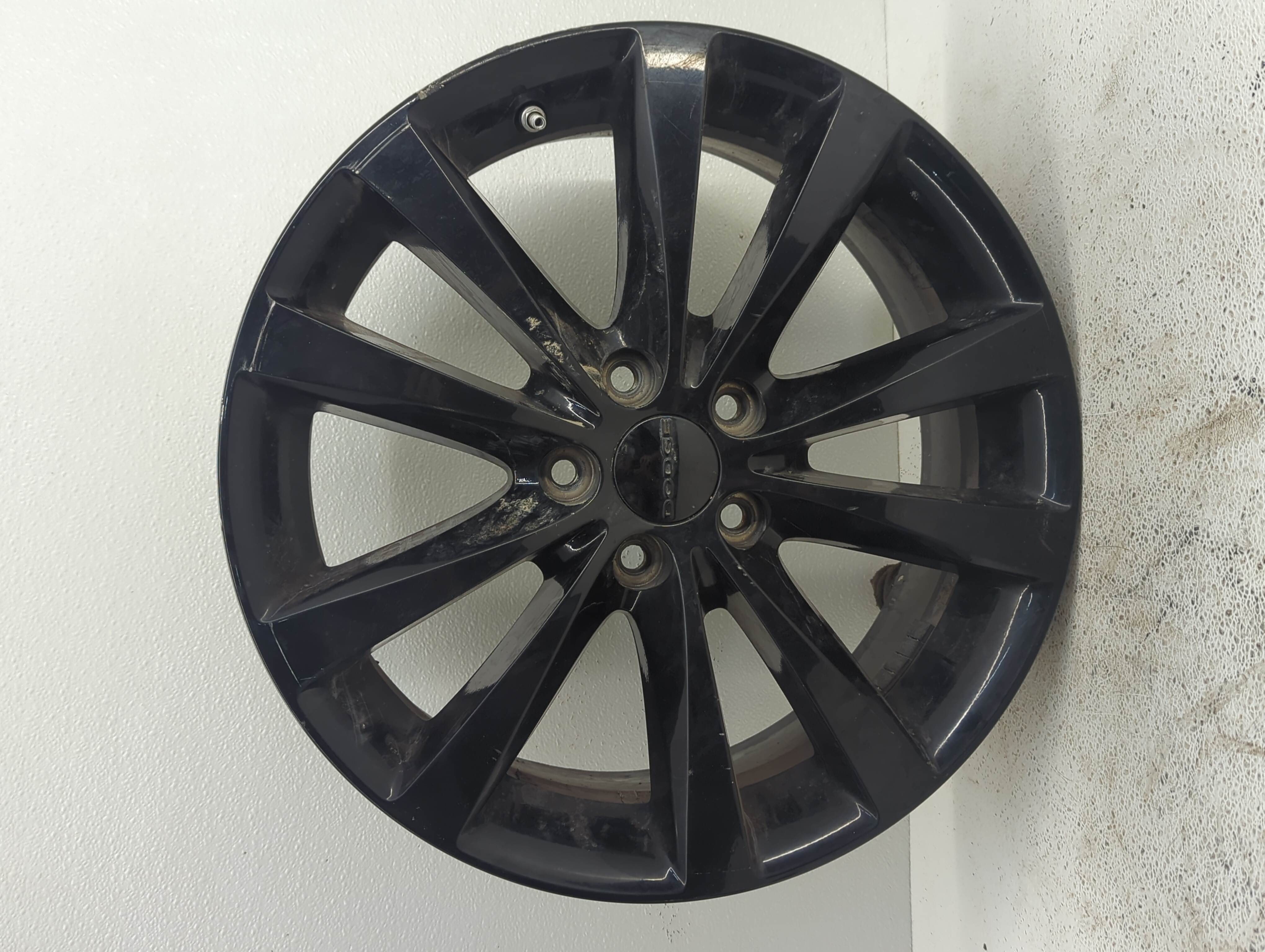 2012-2014 Dodge Avenger Wheel Rim Oem 1074187 - Oemusedautoparts1.com