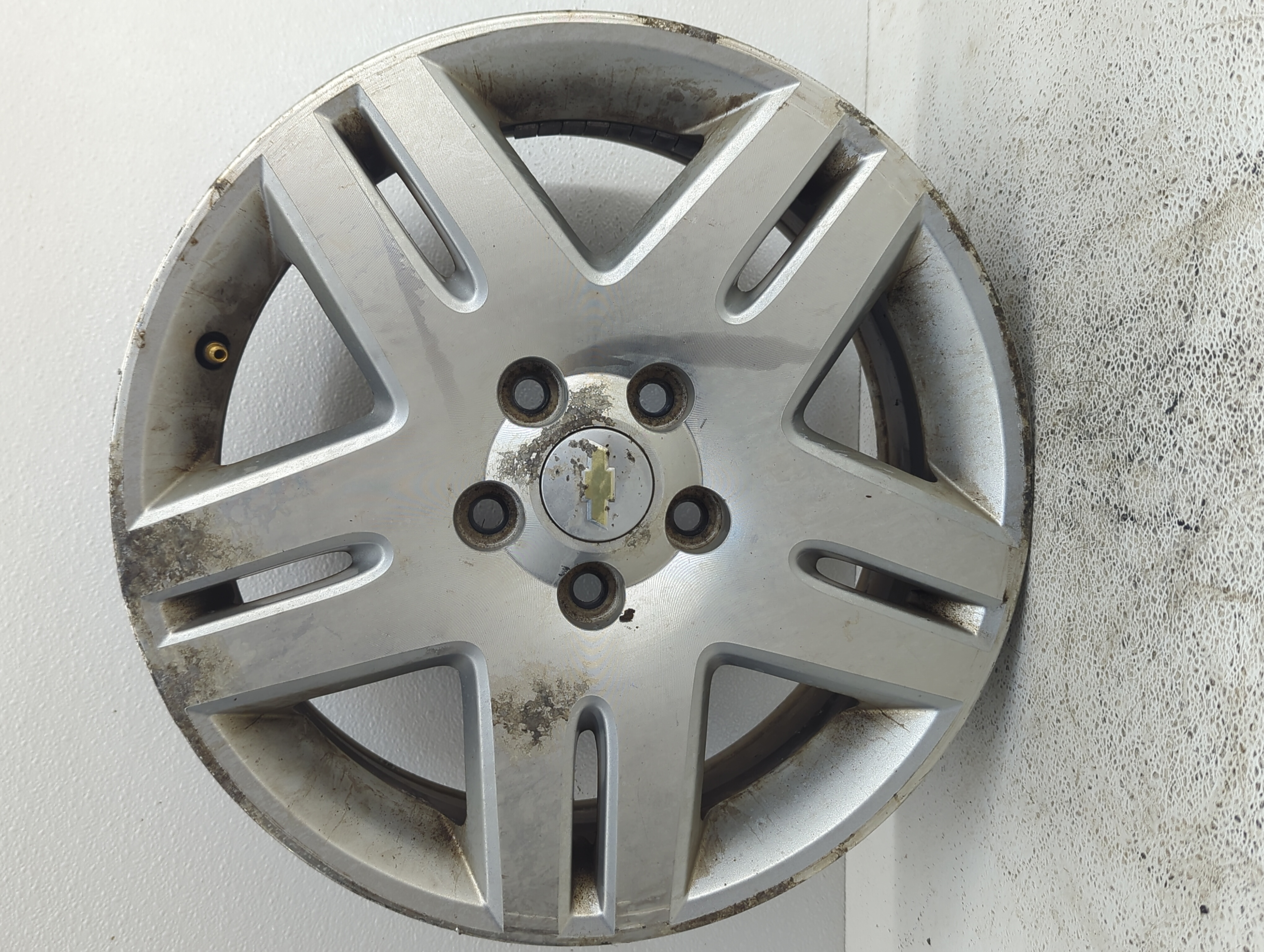 Picture of Chevrolet Impala (80 & Up) Impala Wheel Rim Oem 1074295