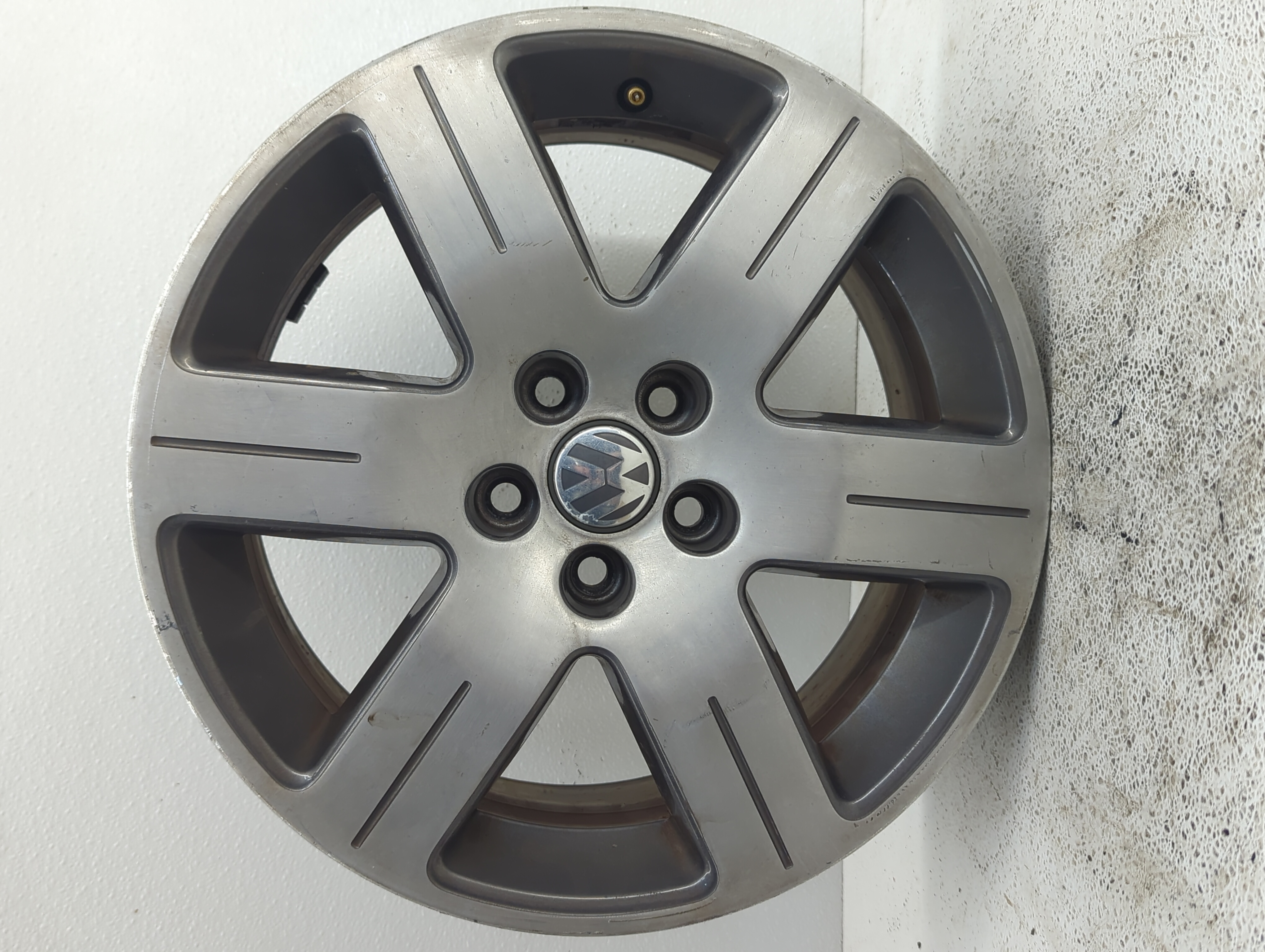 Picture of 2006-2009 Volkswagen Beetle Wheel Rim Oem 1074307