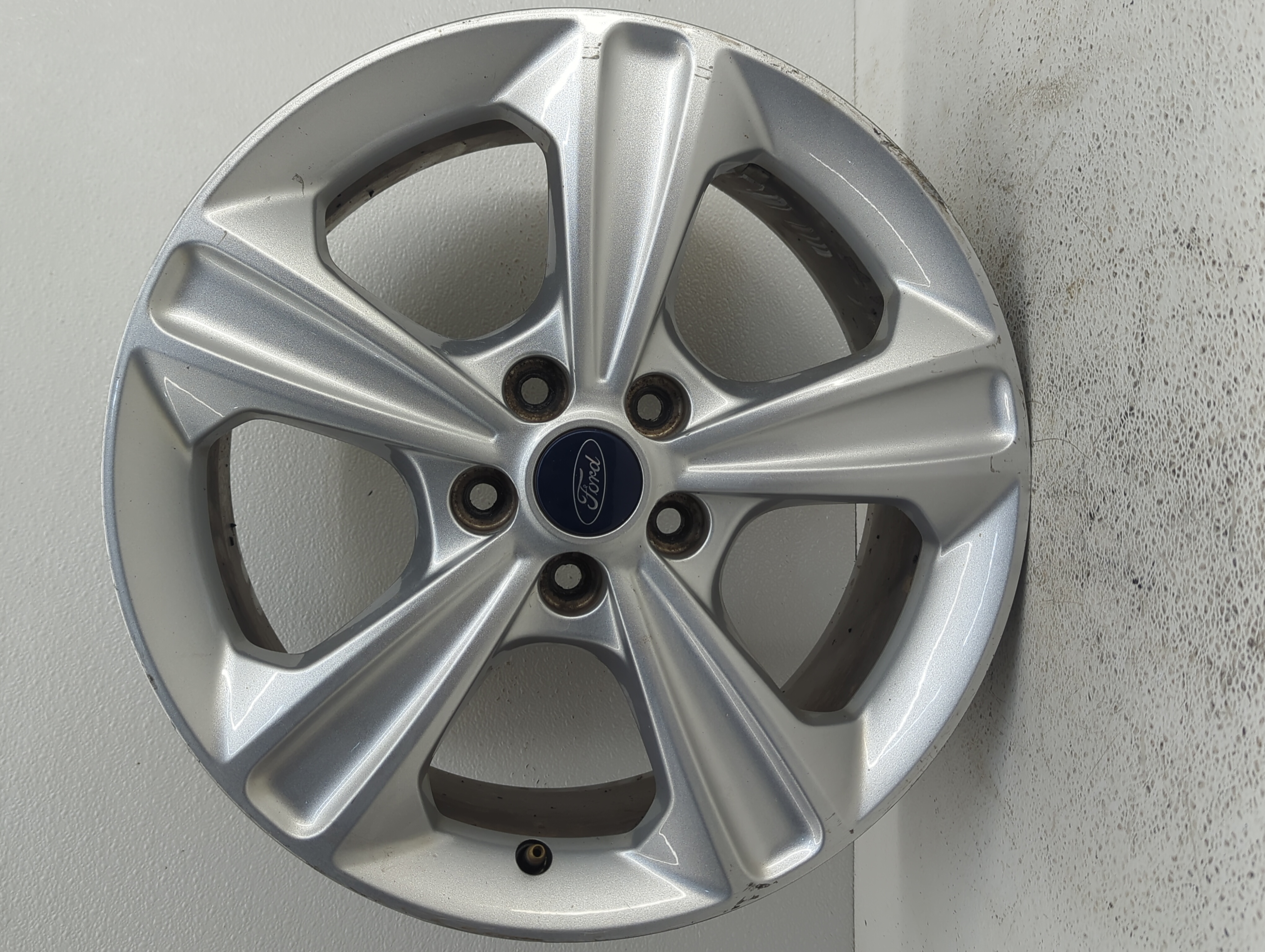 Picture of 2013-2016 Ford Escape Wheel Rim Oem 1074414