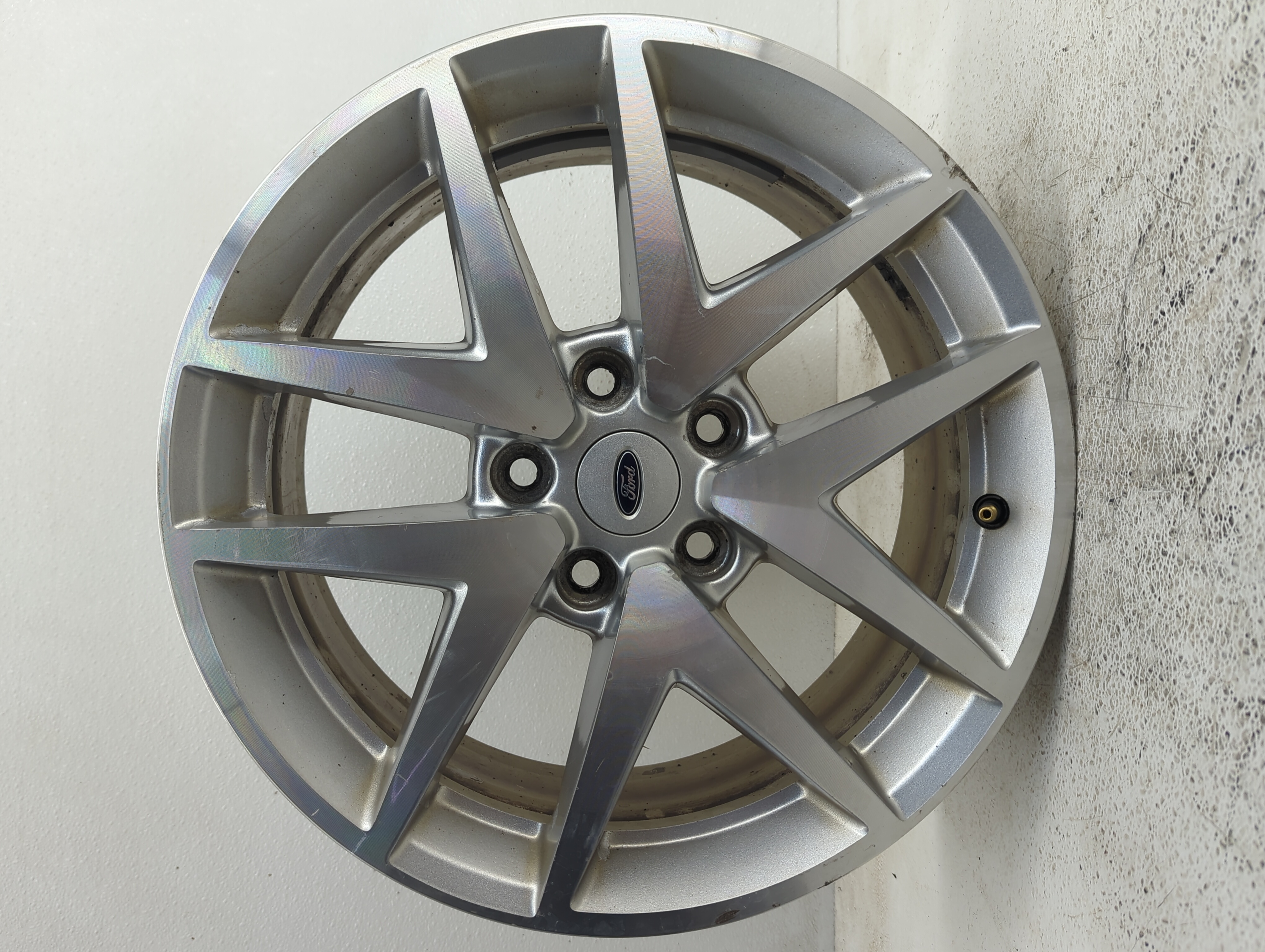 Picture of 2010-2012 Ford Fusion Wheel Rim Oem 1074730