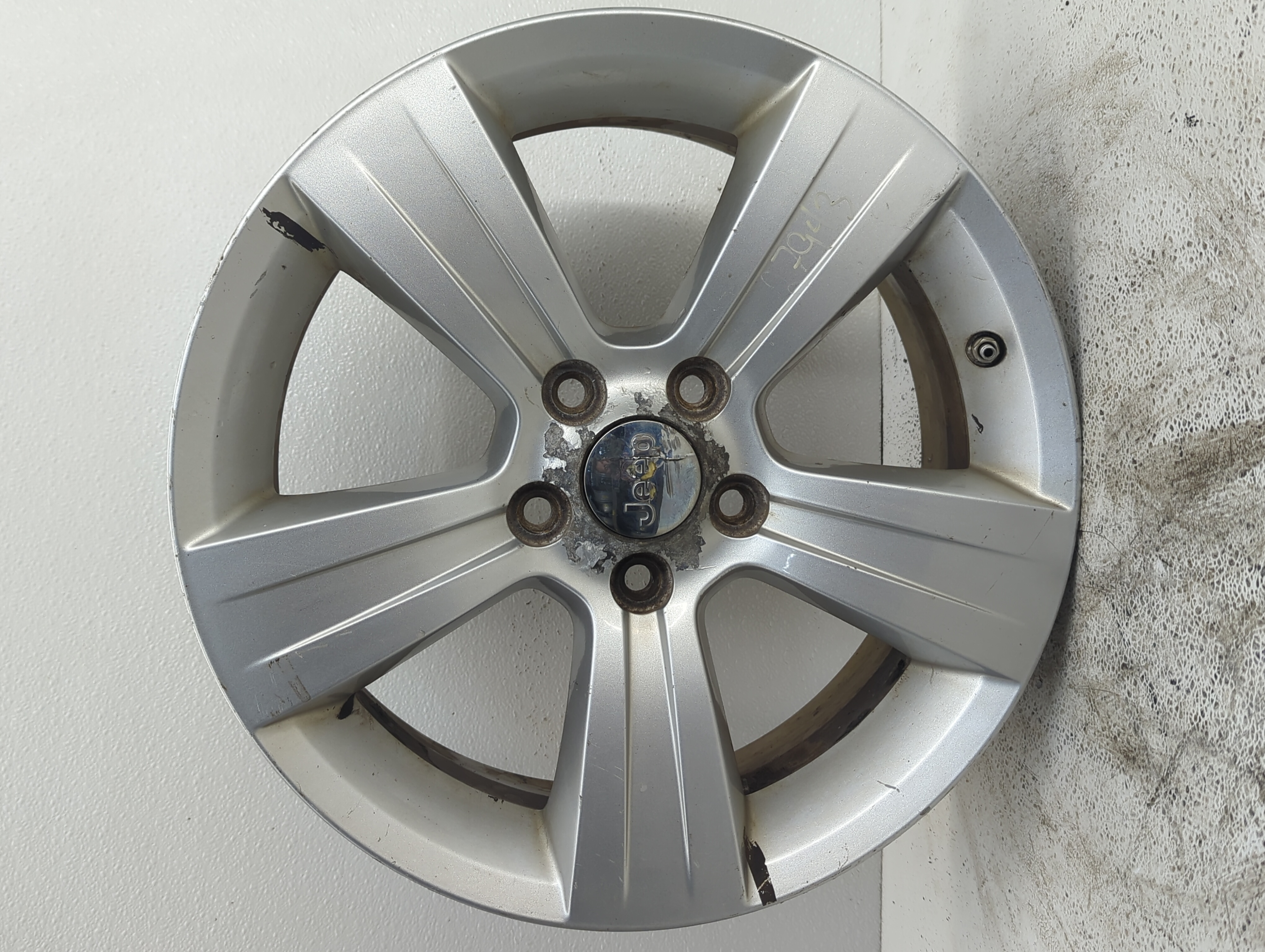 Picture of 2011-2017 Jeep Compass Wheel Rim Oem 1076611