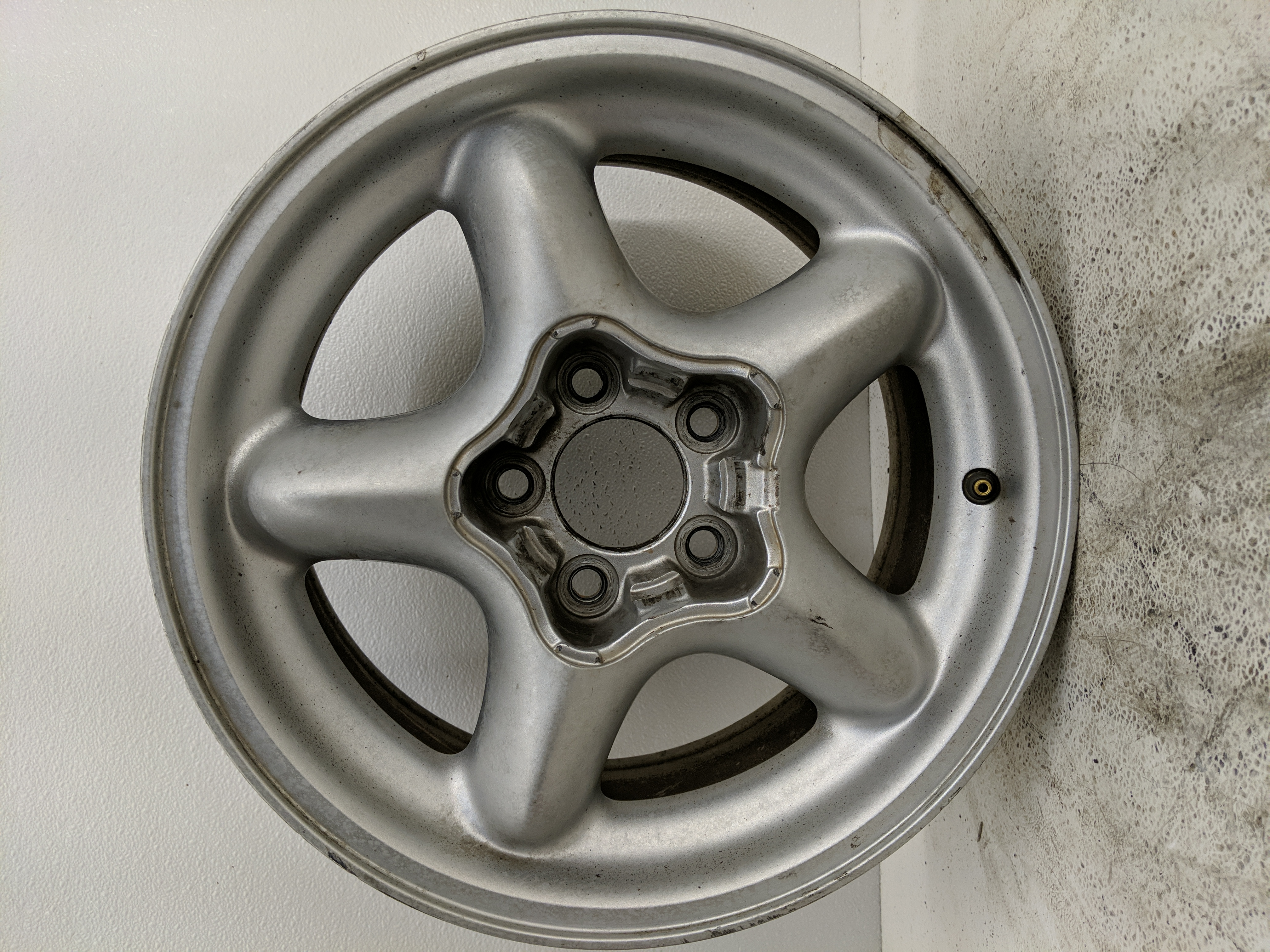 1996-1998 Ford Mustang Wheel Rim Oem 1076680 - Oemusedautoparts1.com
