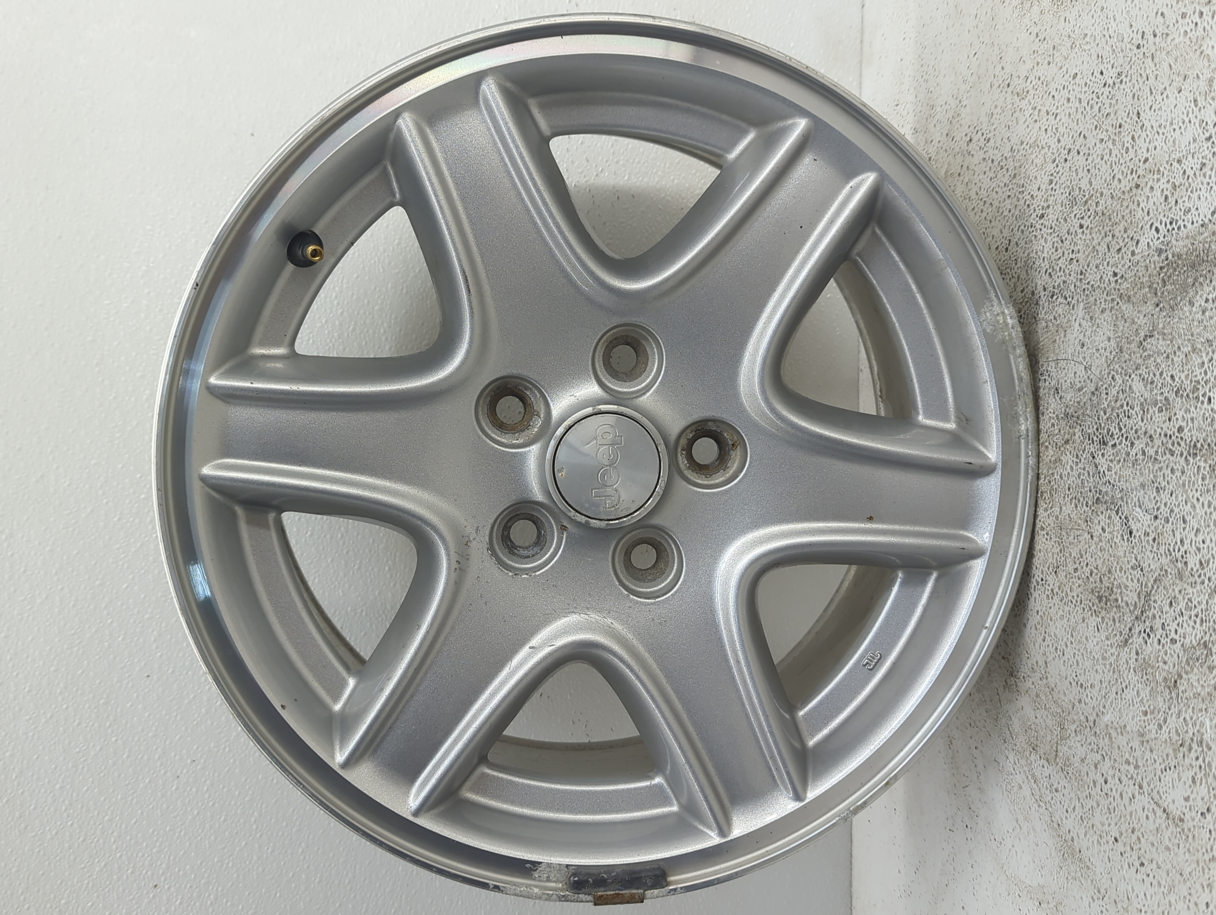 2003-2004 Jeep Liberty Wheel Rim Oem 1079110 - Oemusedautoparts1.com