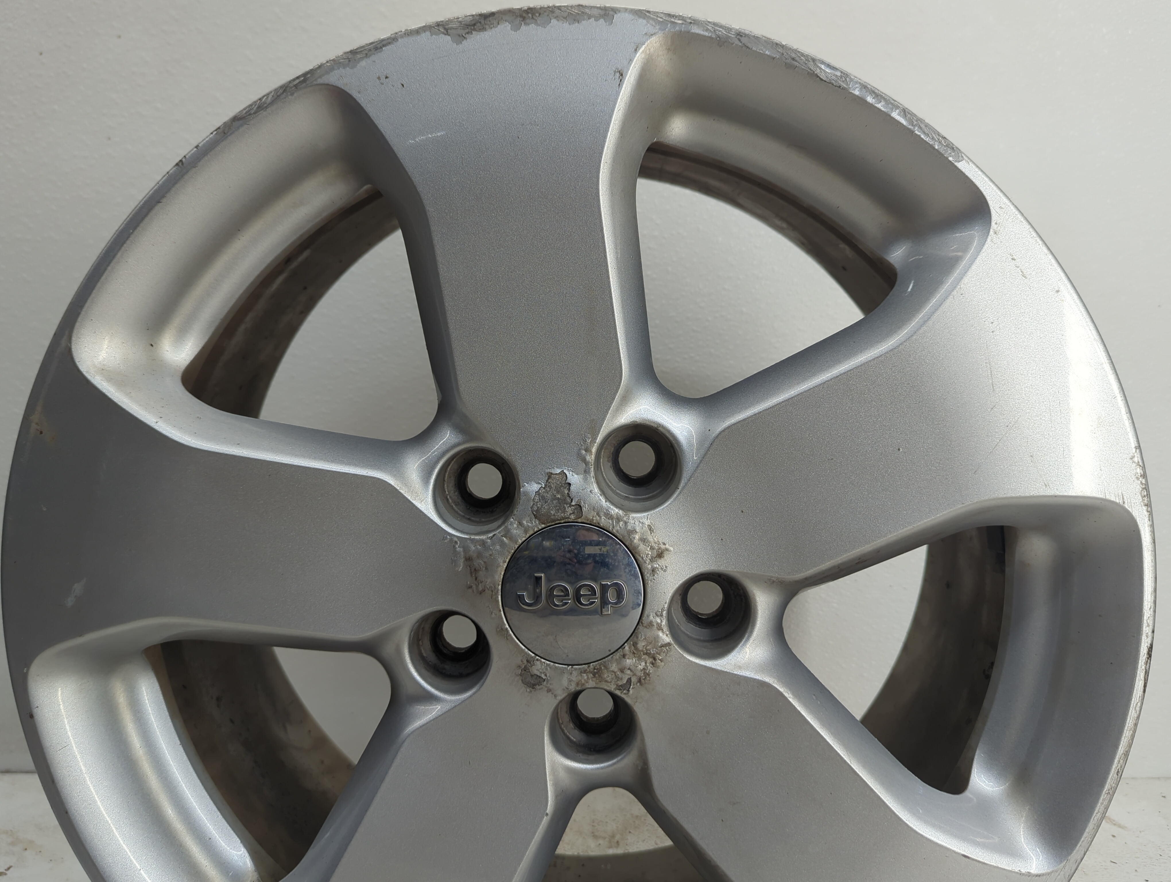 2011-2013 Jeep Grand Cherokee Wheel Rim Oem 1079419 - Oemusedautoparts1.com