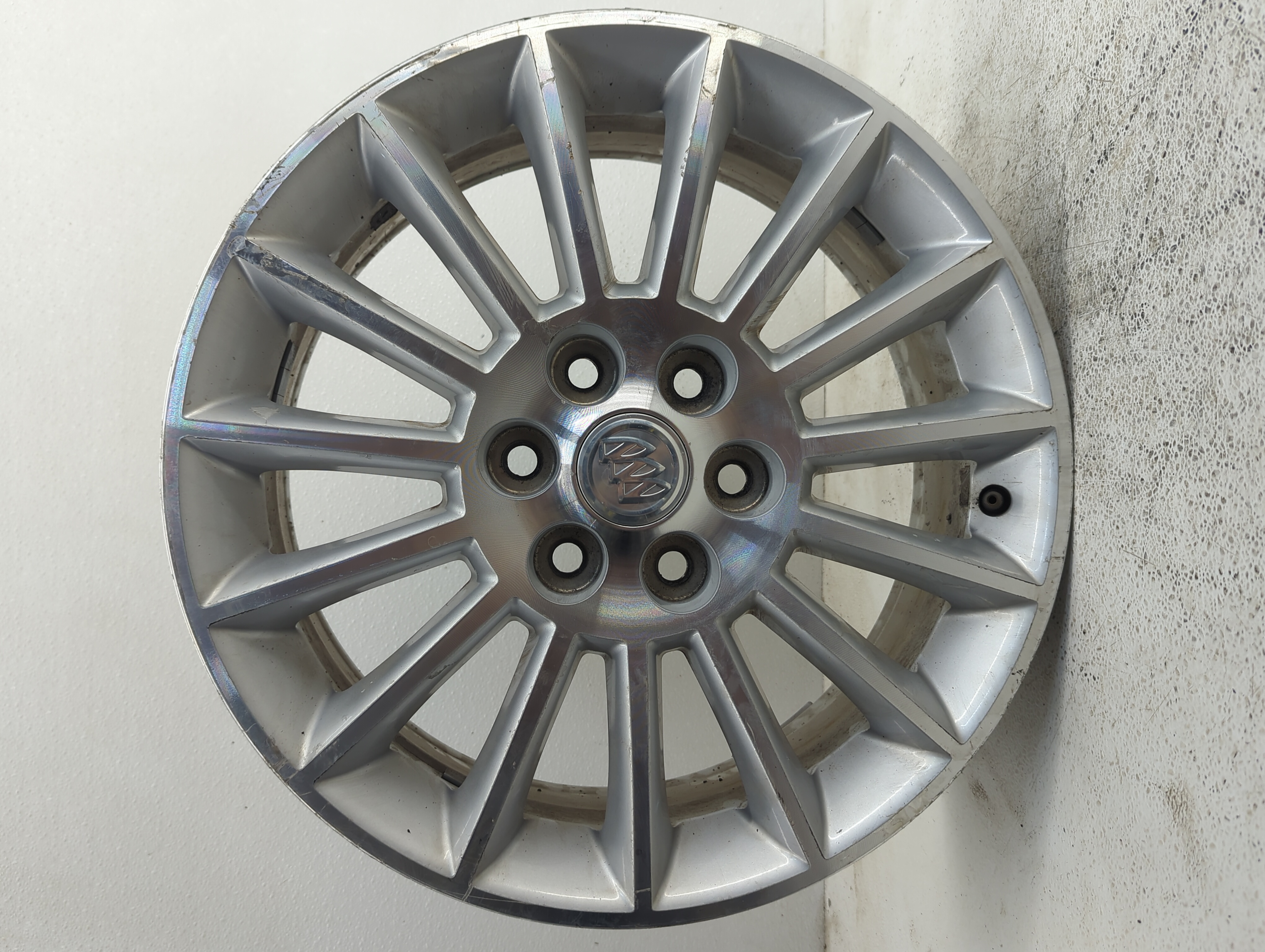 Picture of 2008-2012 Buick Enclave Wheel Rim Oem 1079434