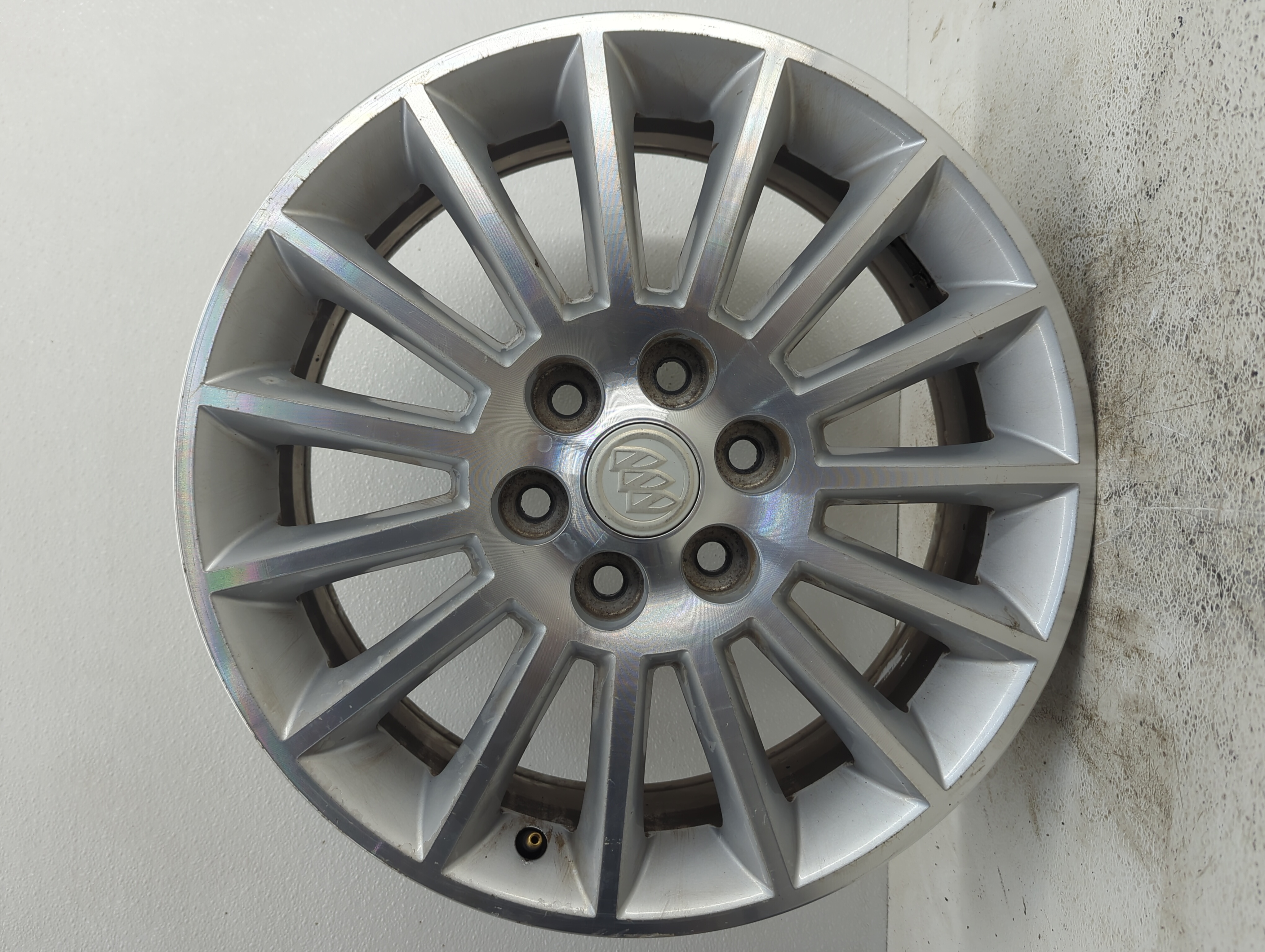 Picture of 2008-2012 Buick Enclave Wheel Rim Oem 1079435