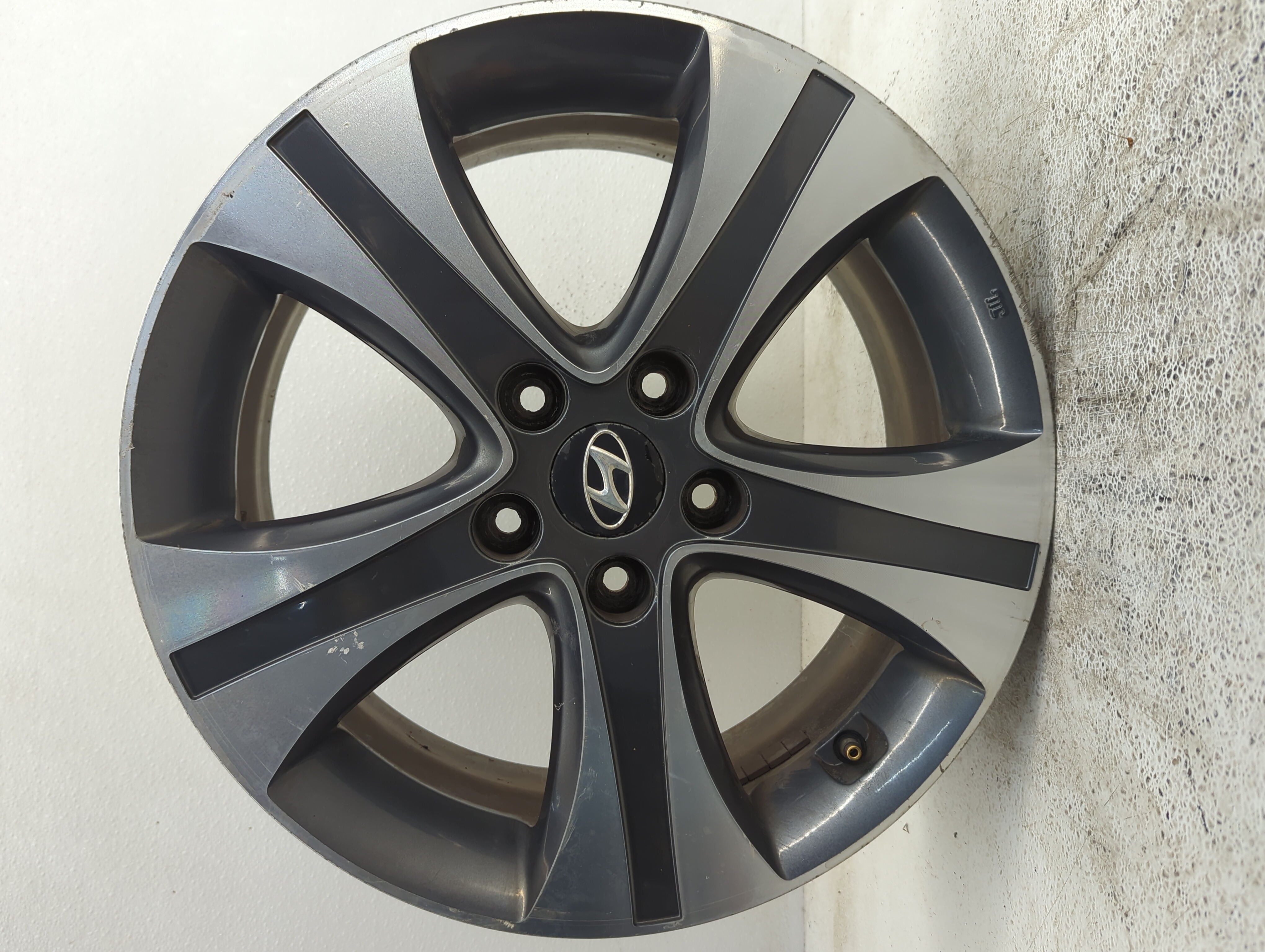 2013-2016 Hyundai Elantra Wheel Rim Oem 1079468 - Oemusedautoparts1.com