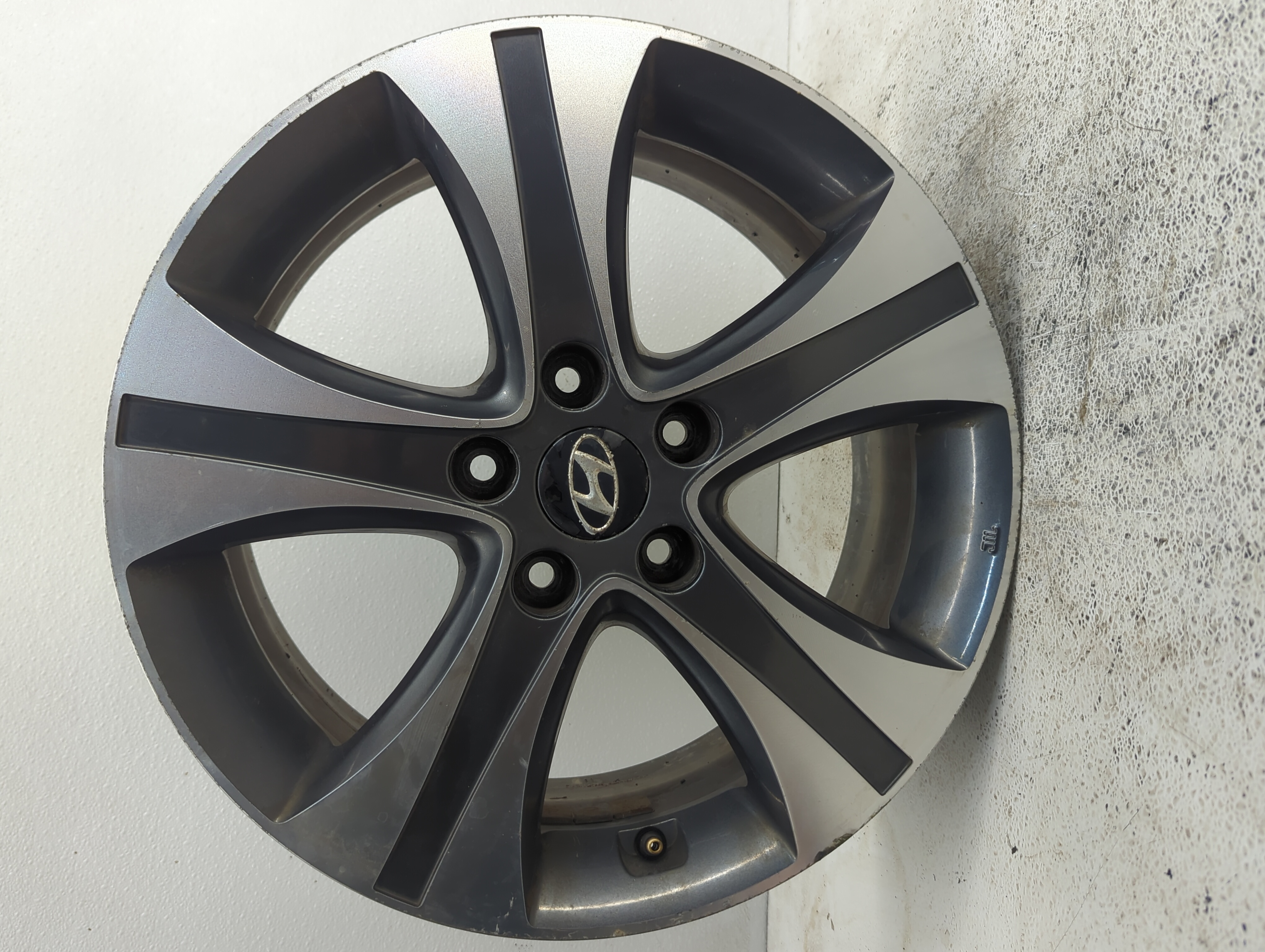 2013-2016 Hyundai Elantra Wheel Rim Oem 1079469 - Oemusedautoparts1.com