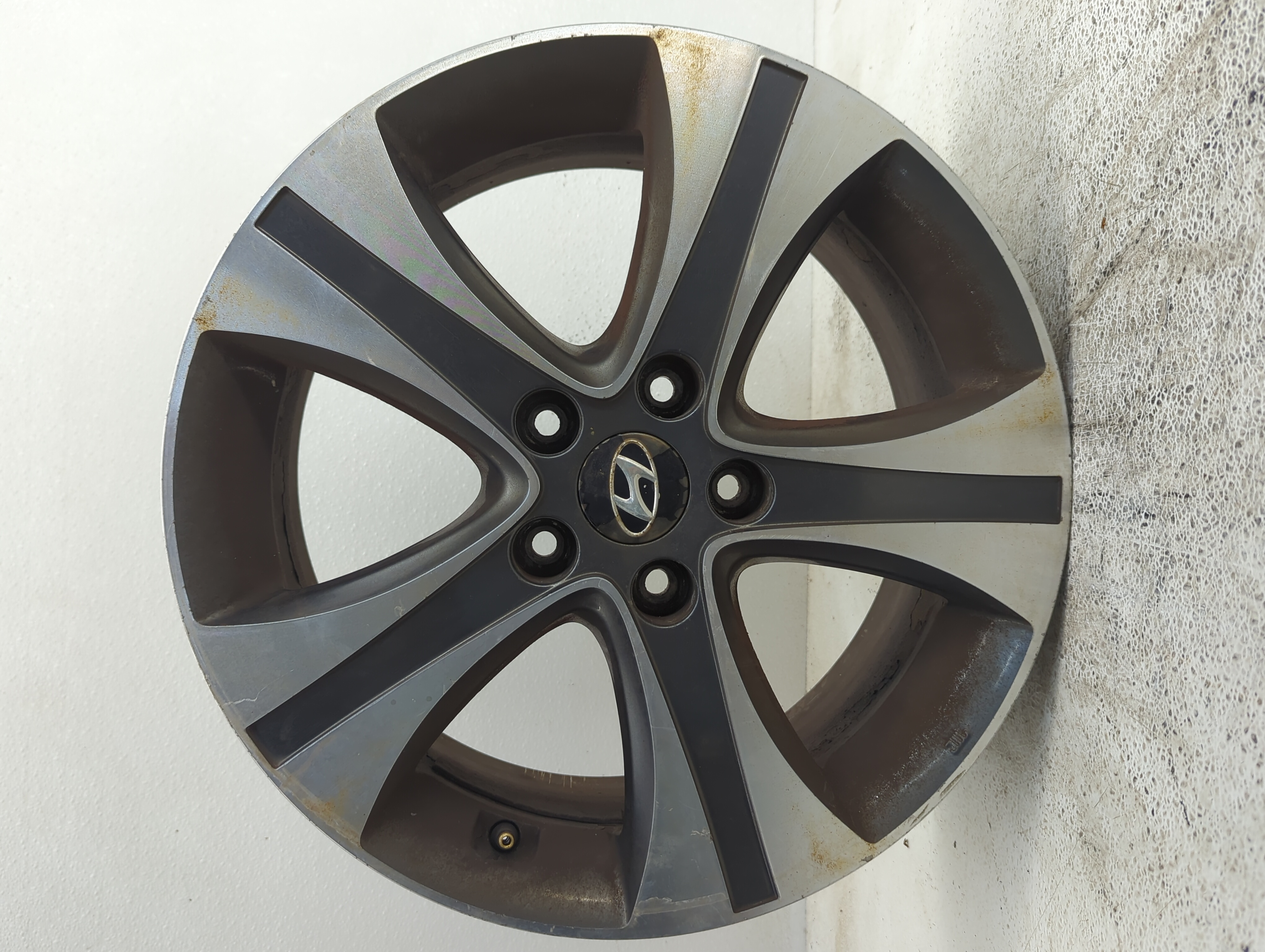 2013-2016 Hyundai Elantra Wheel Rim Oem 1079471 - Oemusedautoparts1.com