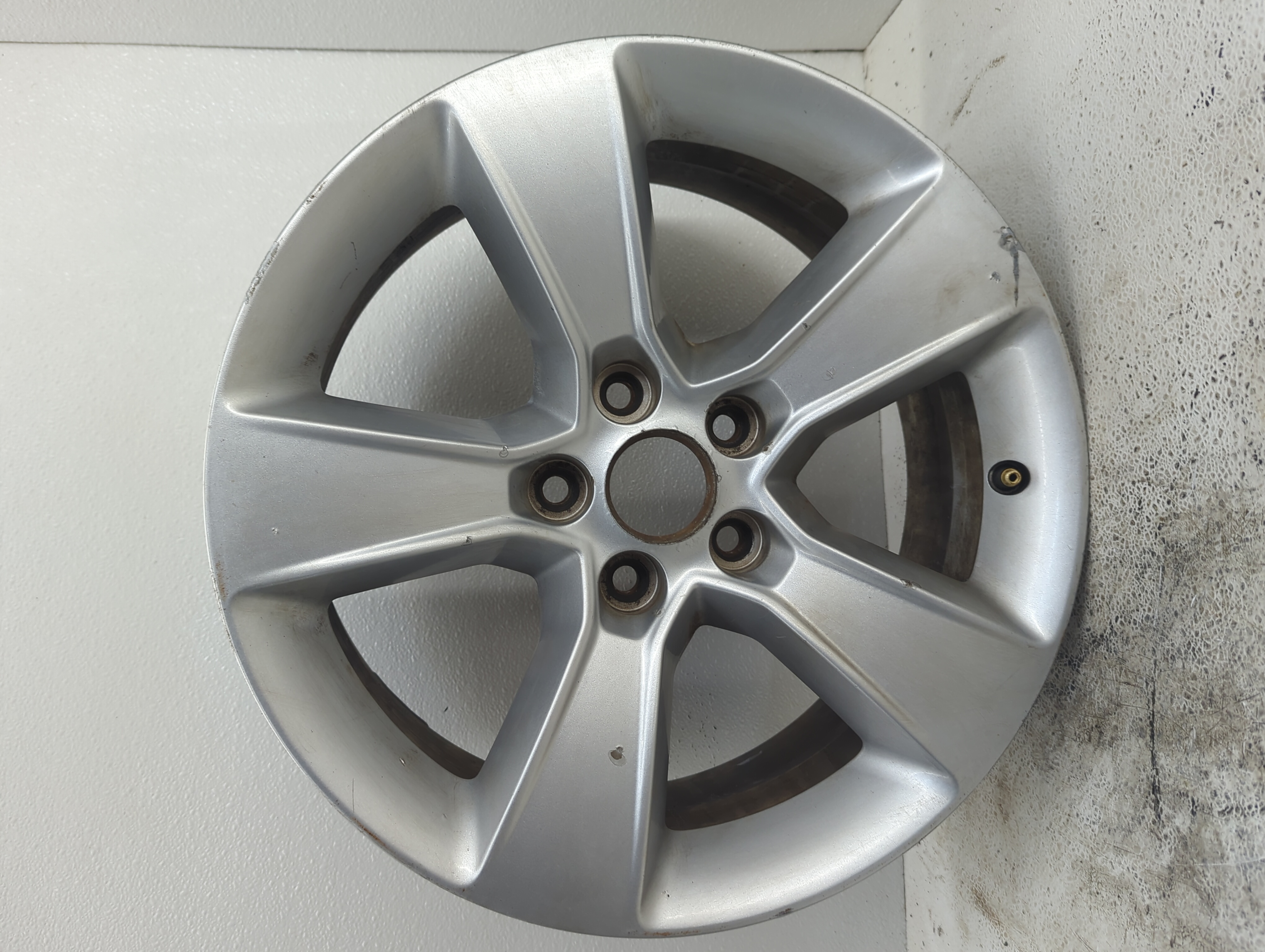 2008-2014 Dodge Charger Wheel Rim Oem 1080800 - Oemusedautoparts1.com