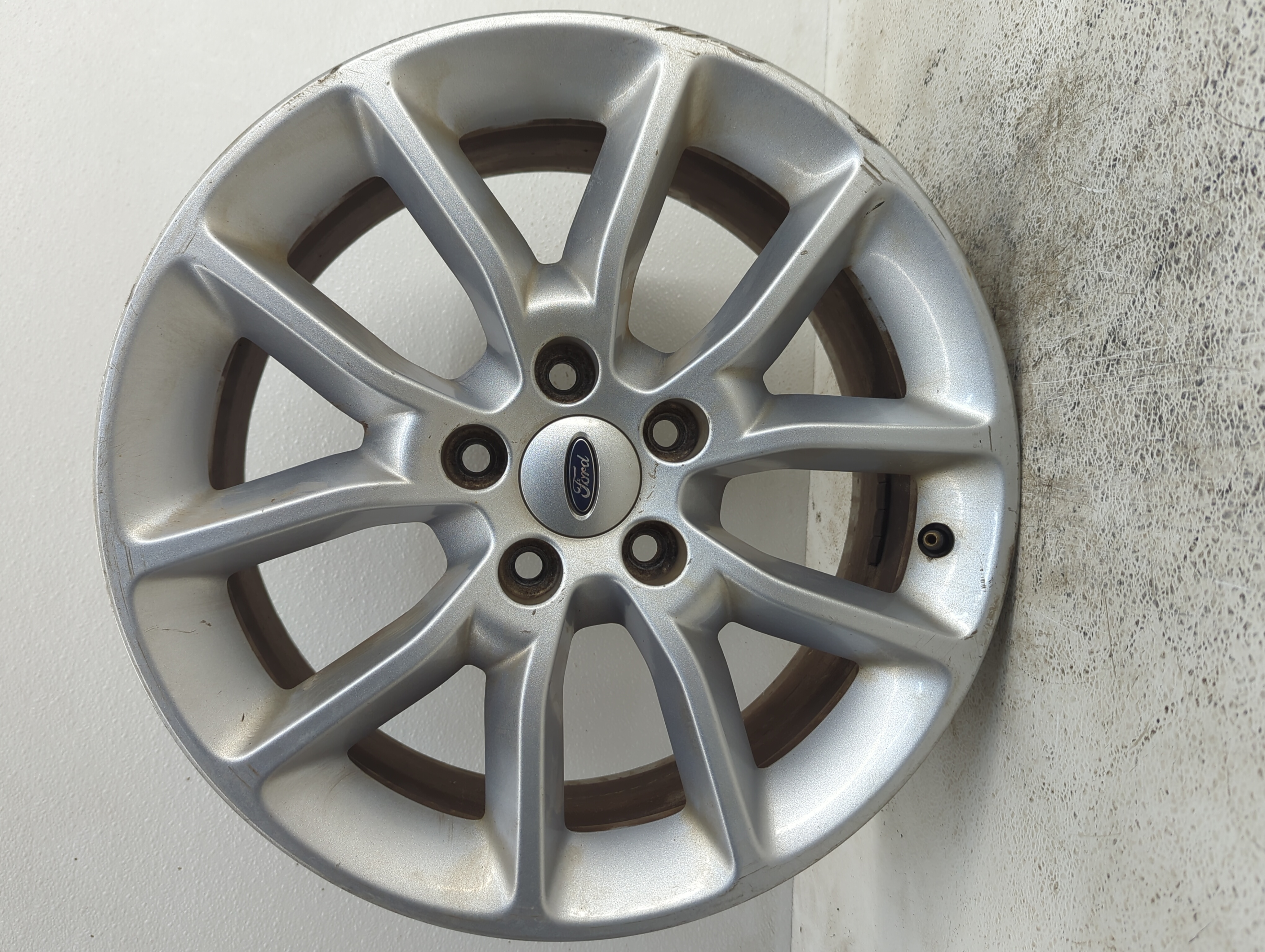 Picture of 2013-2015 Ford Taurus Wheel Rim Oem 1080841