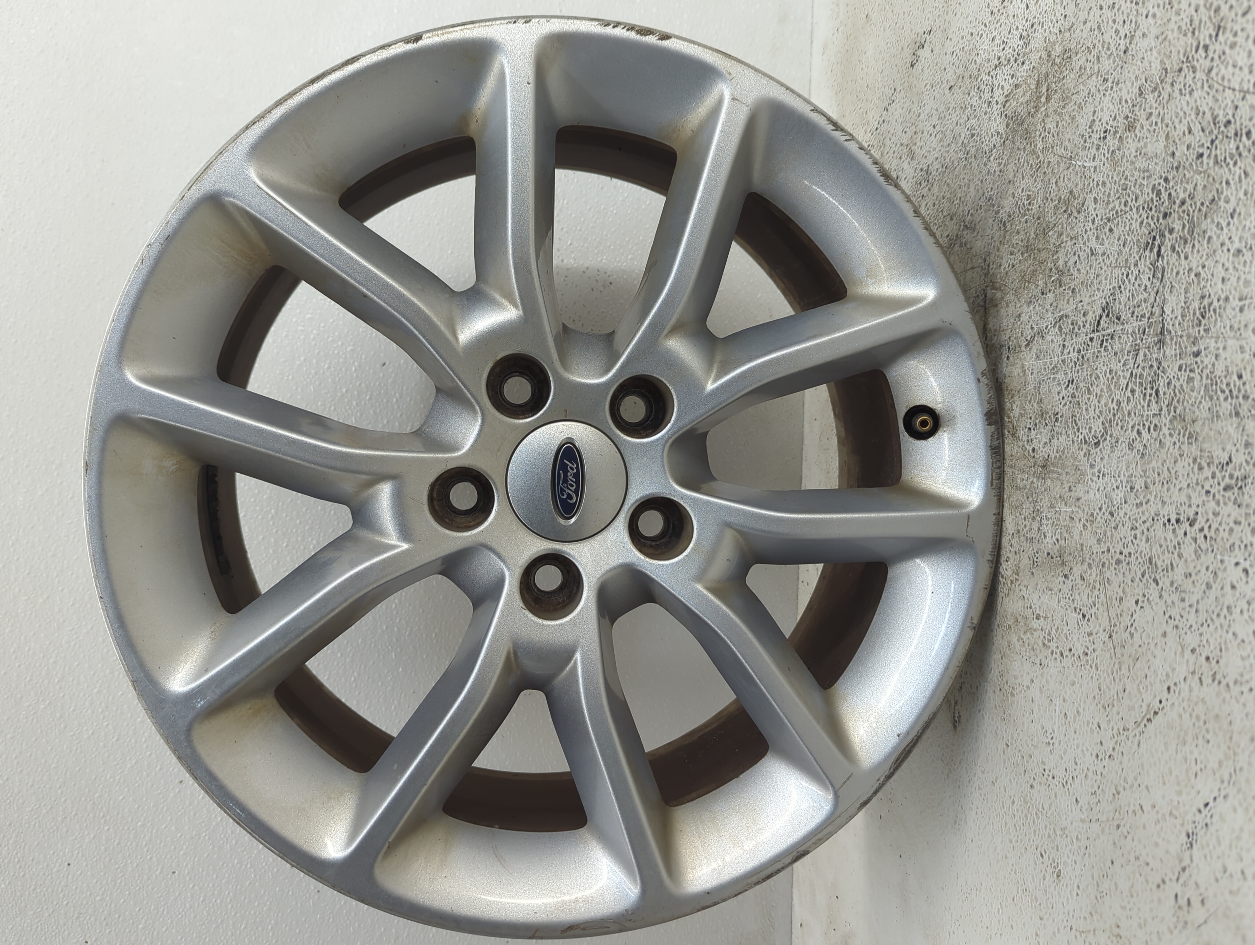 Picture of 2013-2015 Ford Taurus Wheel Rim Oem 1080844