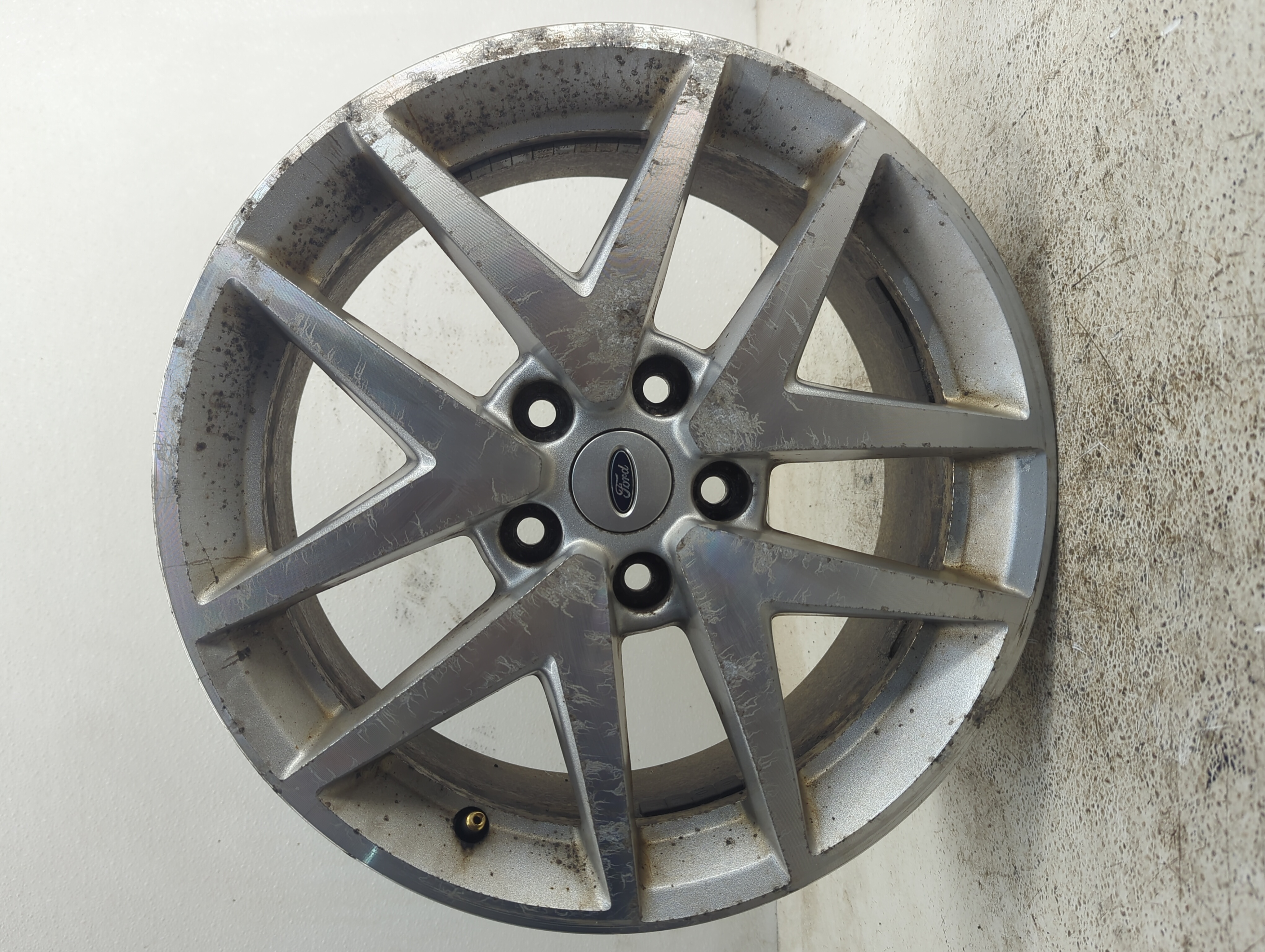 Picture of 2010-2012 Ford Fusion Oem Wheel Rim 1085678