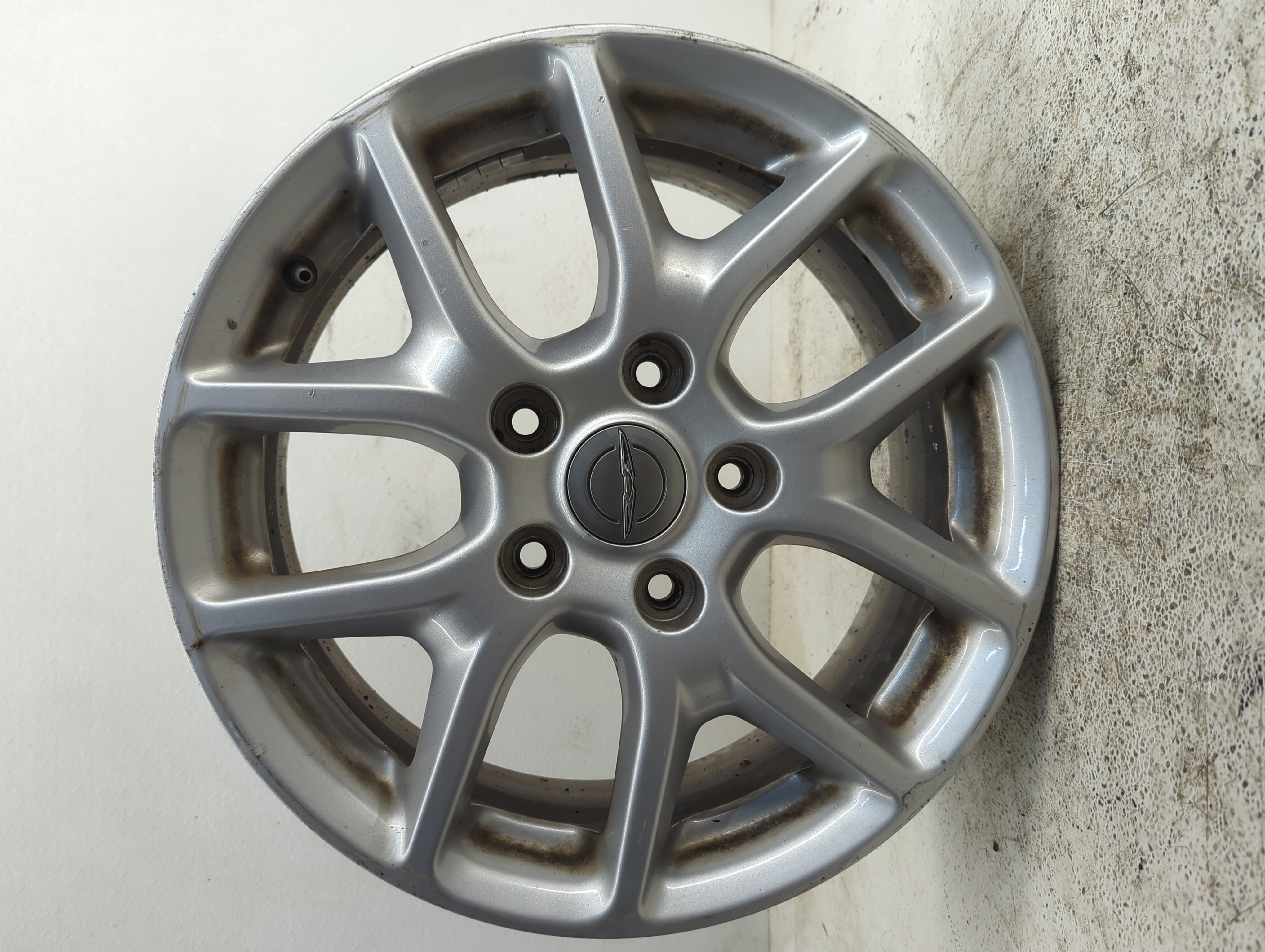 2017-2018 Chrysler Pacifica Wheel Rim Oem 1085693 - Oemusedautoparts1.com
