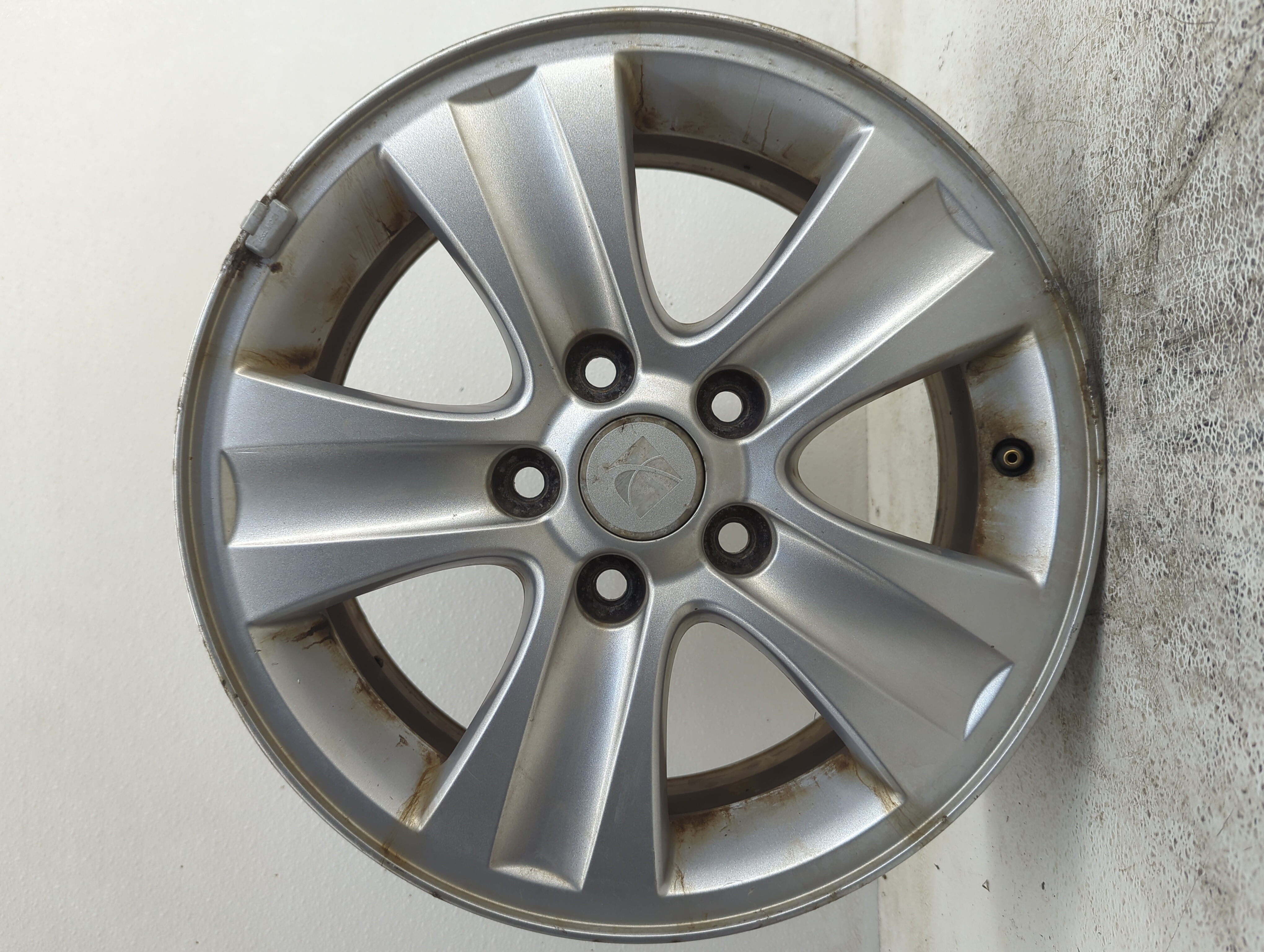 2012-2016 Chevrolet Impala Wheel Rim Oem 1085729 - Oemusedautoparts1.com