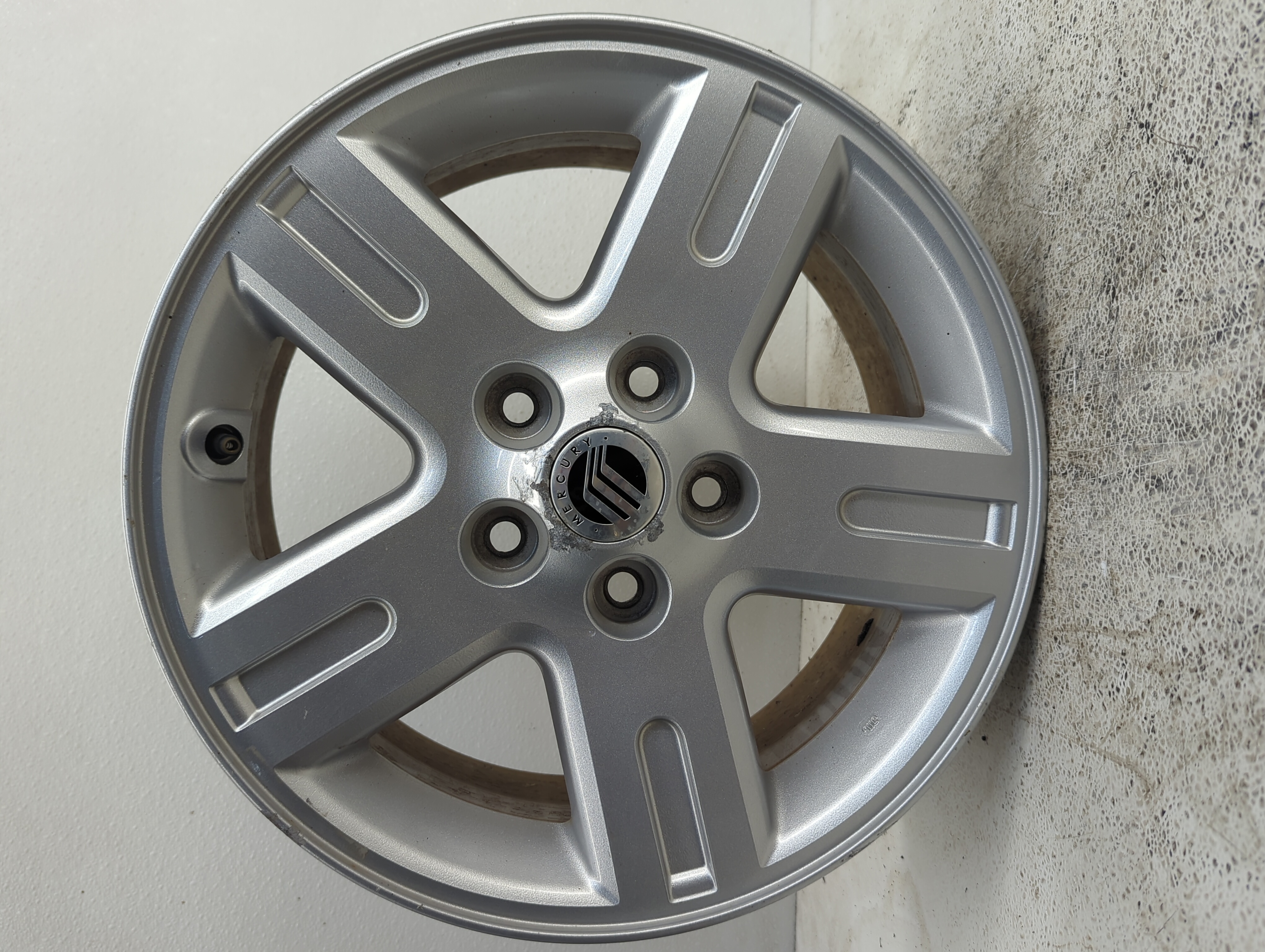 Picture of 2006-2011 Mercury Mariner Wheel Rim Oem 1086080