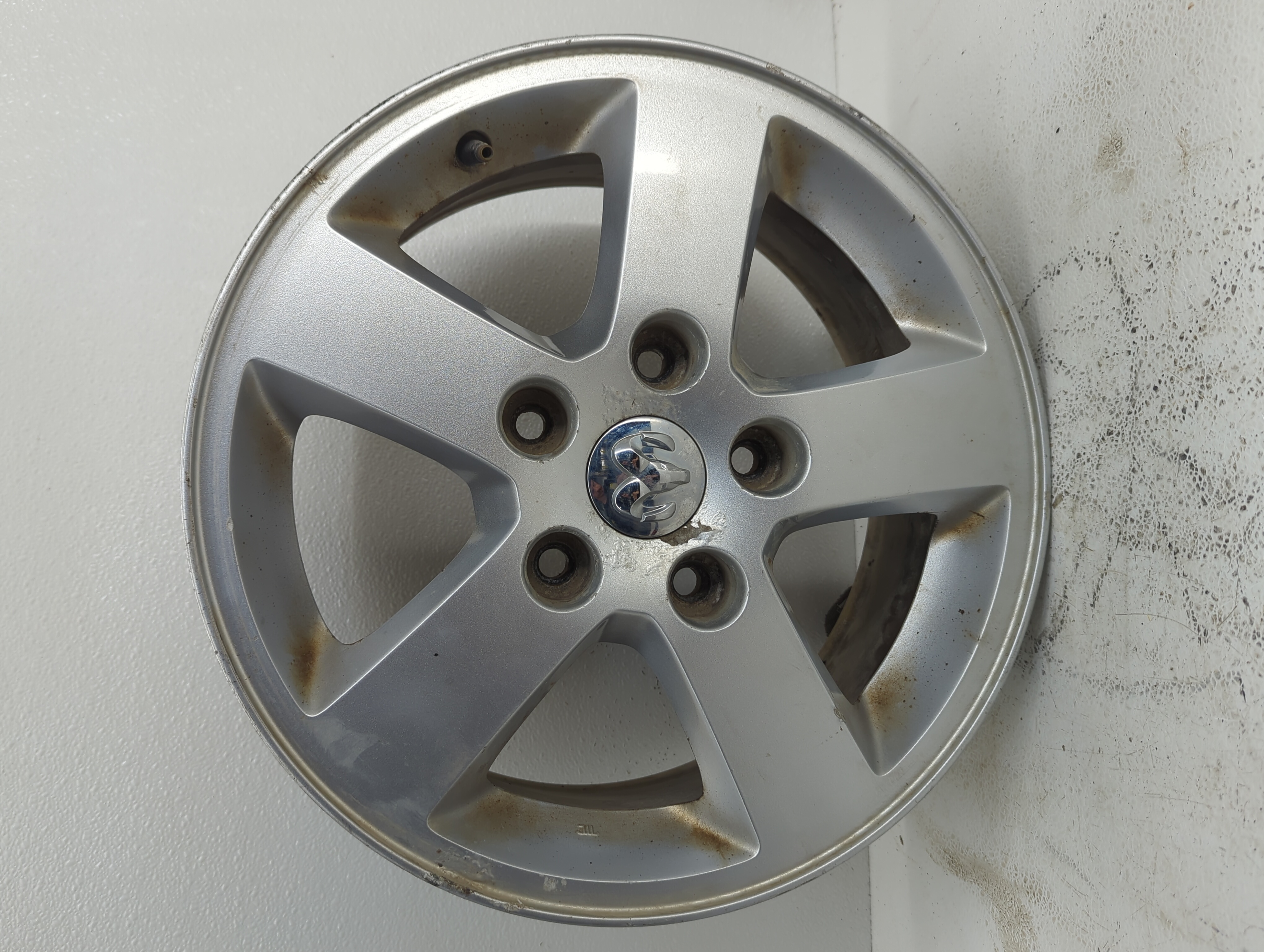 Picture of Dodge Caravan Wheel Rim Oem 1087972