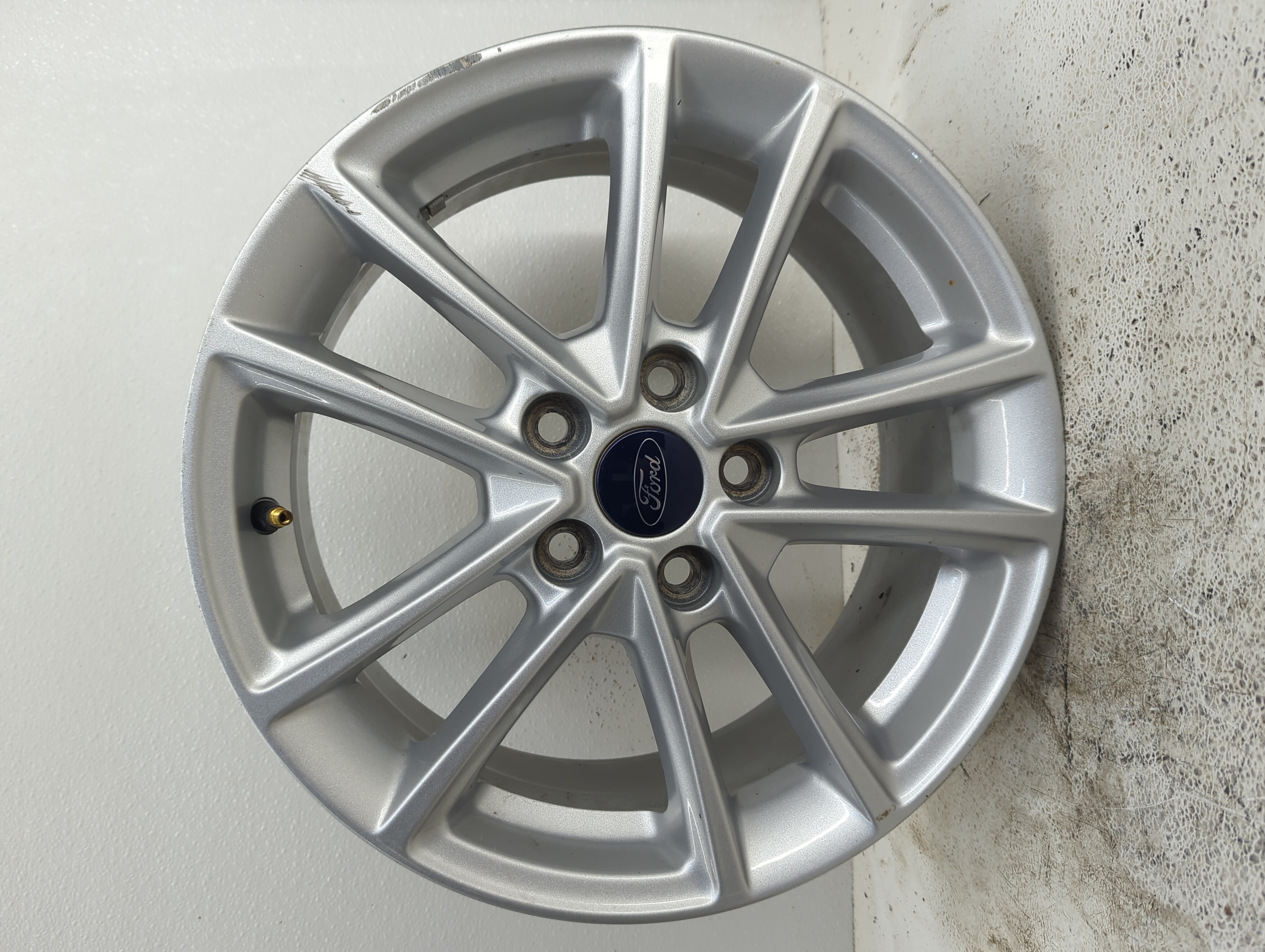 2015-2018 Ford Focus Wheel Rim Oem 1087995 - Oemusedautoparts1.com