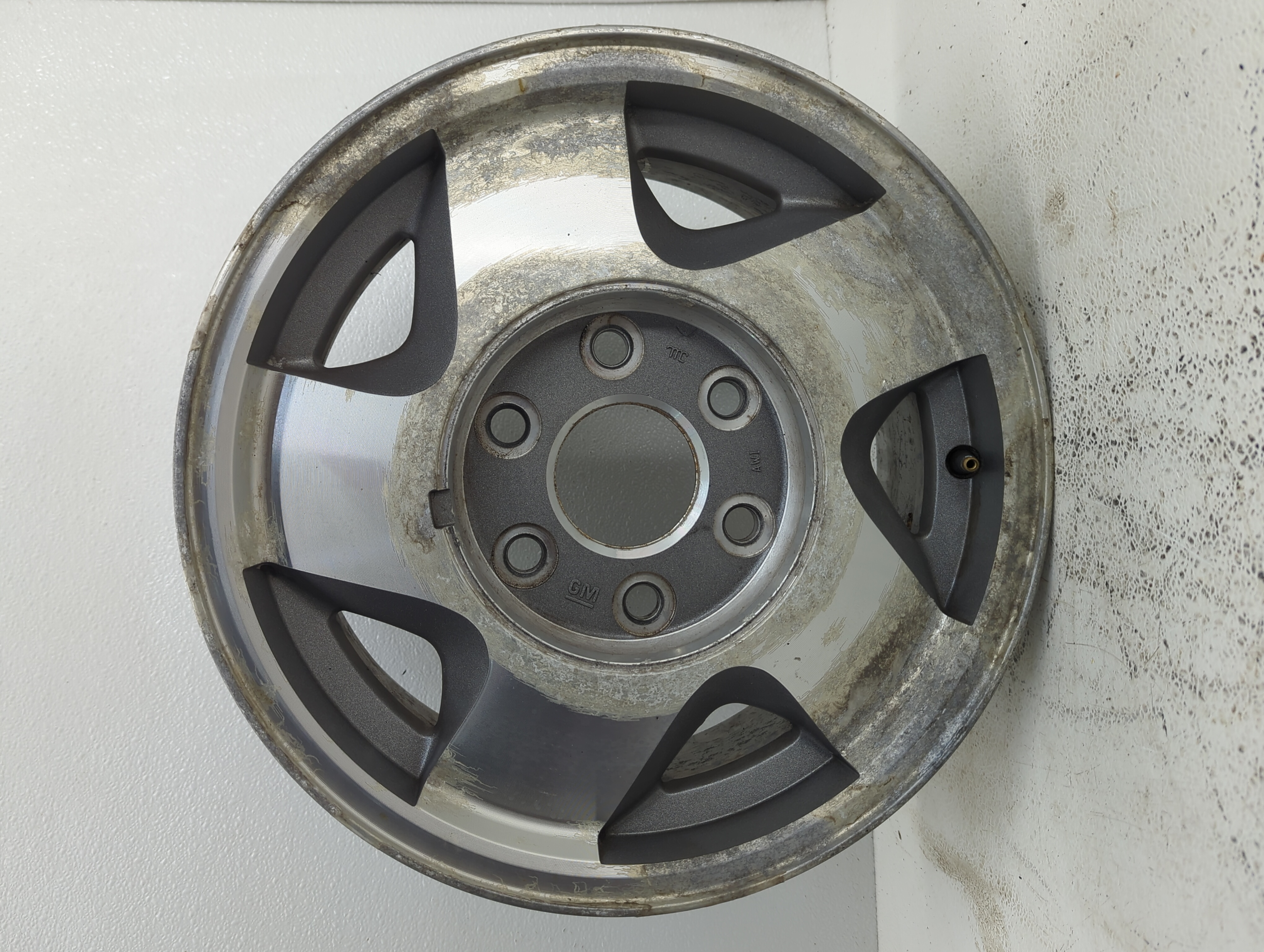 Picture of 1995-1999 Chevrolet Tahoe Wheel Rim Oem 1088142